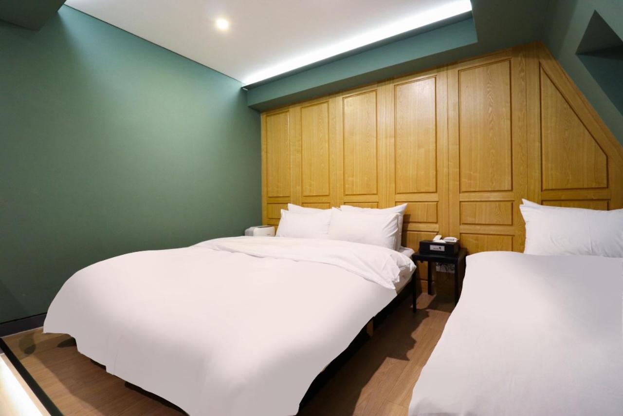Suite Twin Room - Photo 2