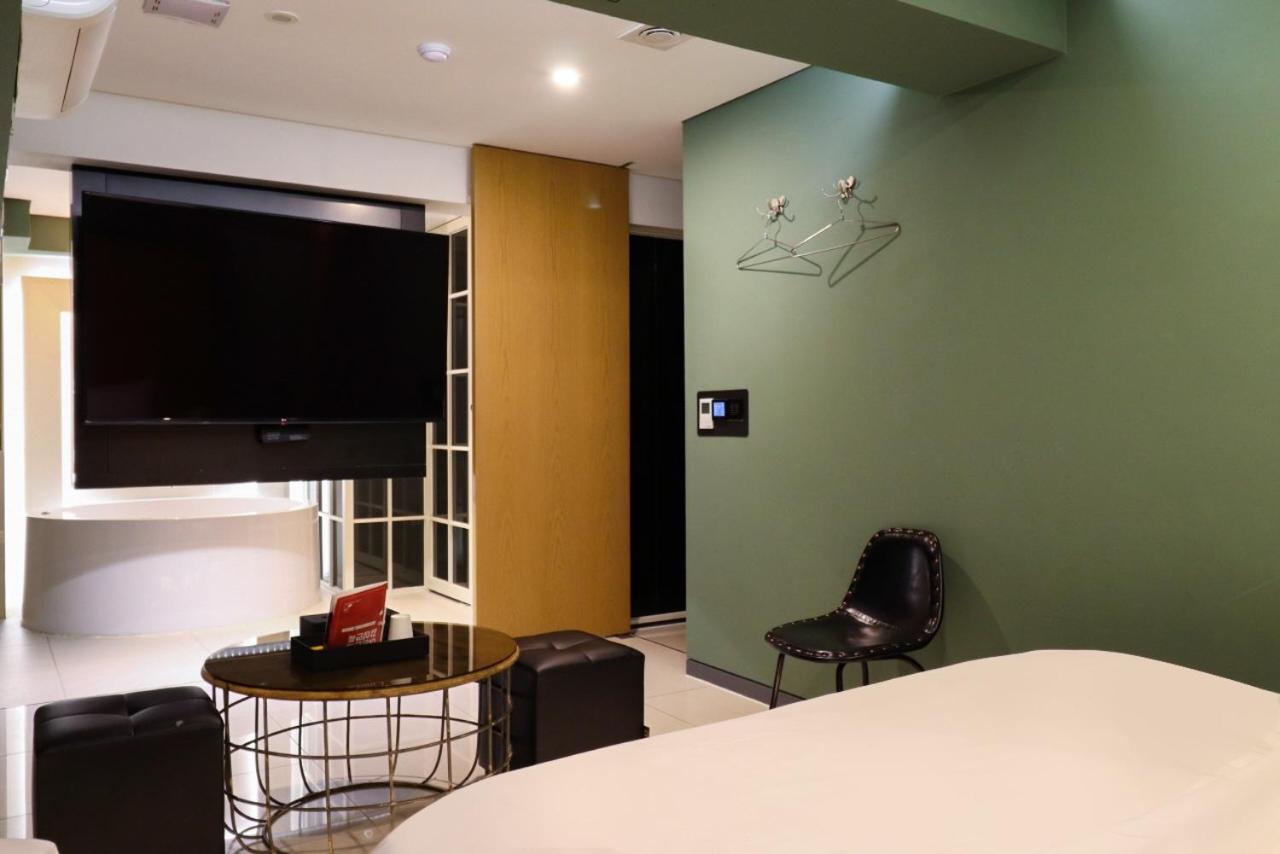 Suite Twin Room - Photo 5