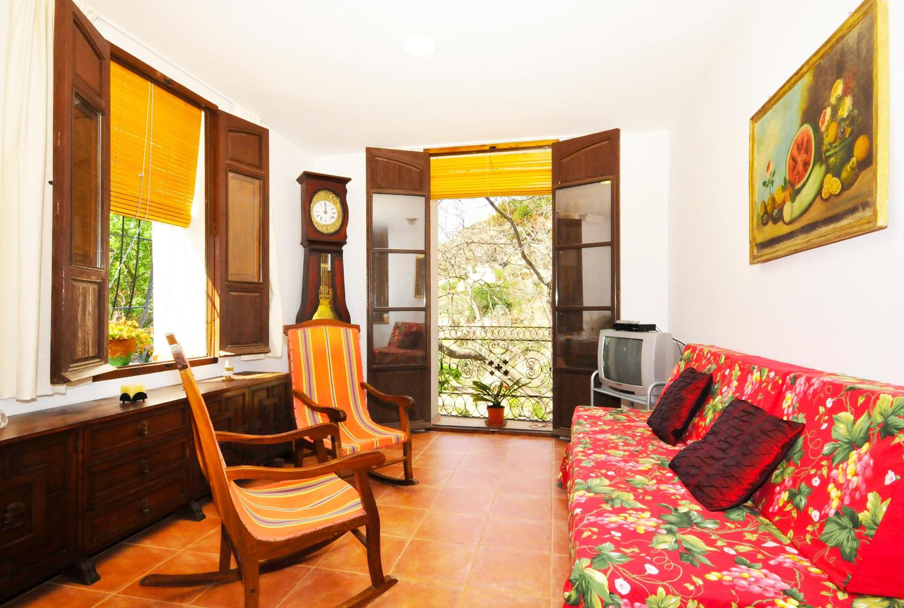 Deluxe Apartment - Photo 2
