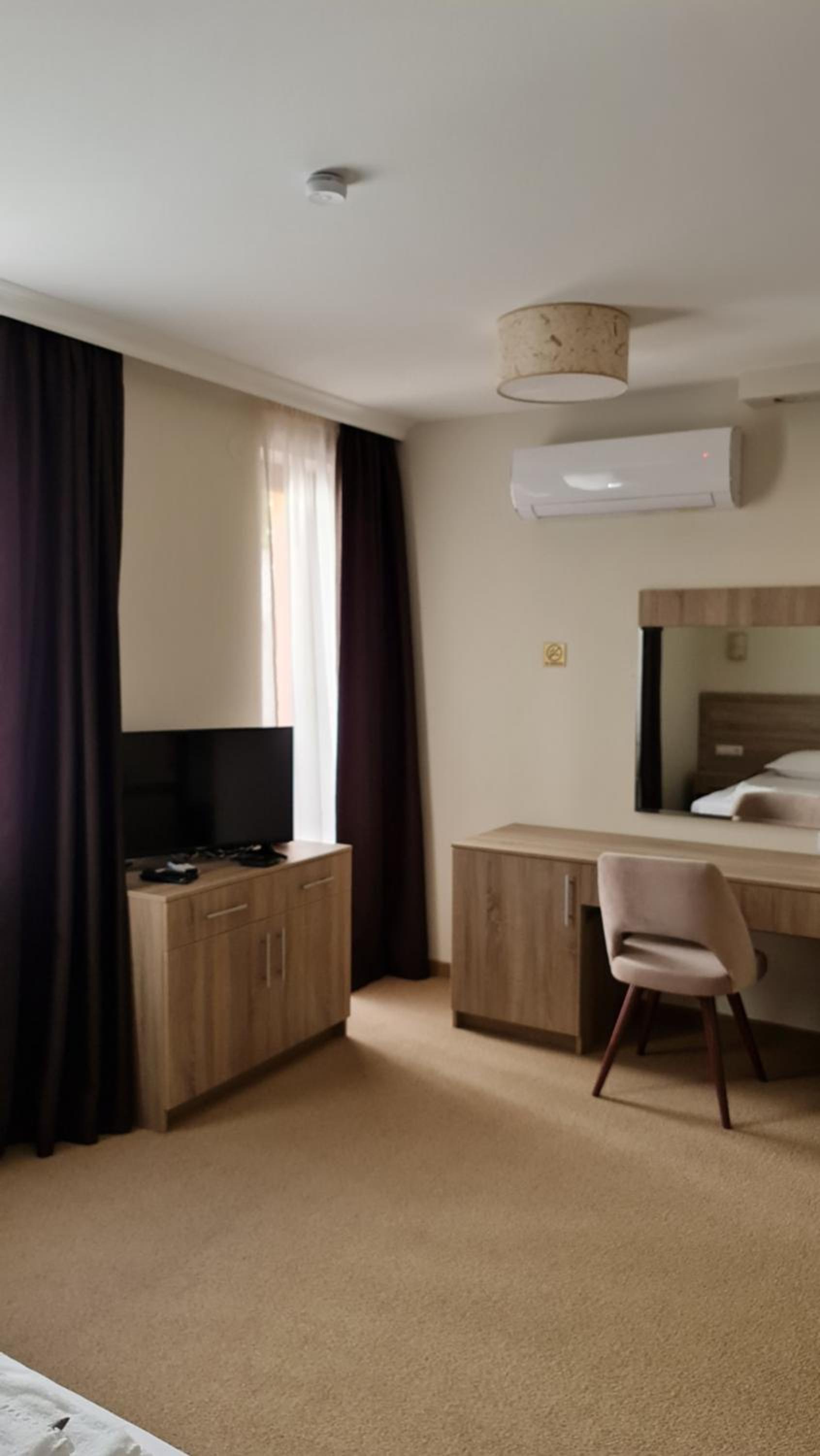 Double Room with Balcony - Photo 4