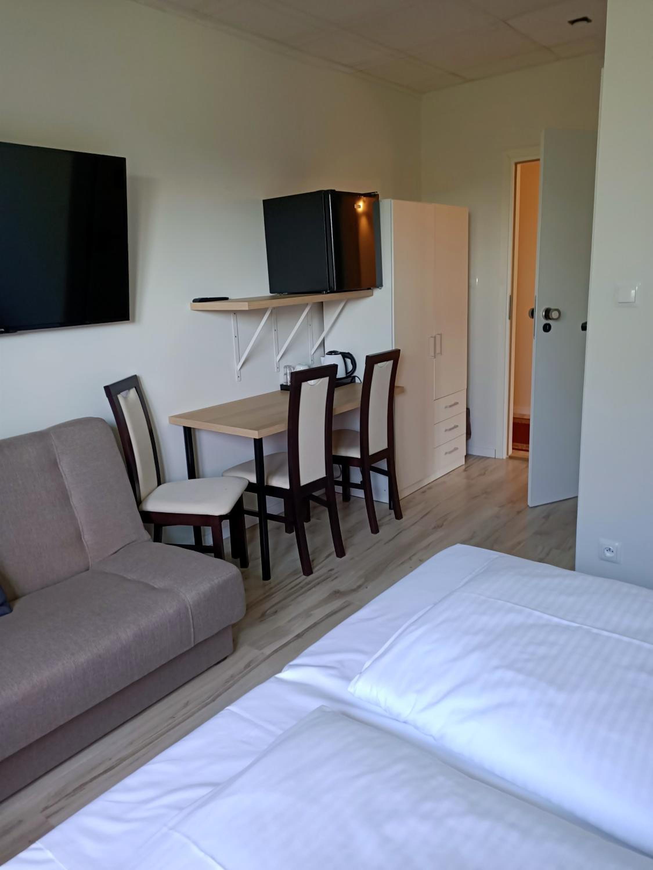 Superior Double or Twin Room - Photo 2