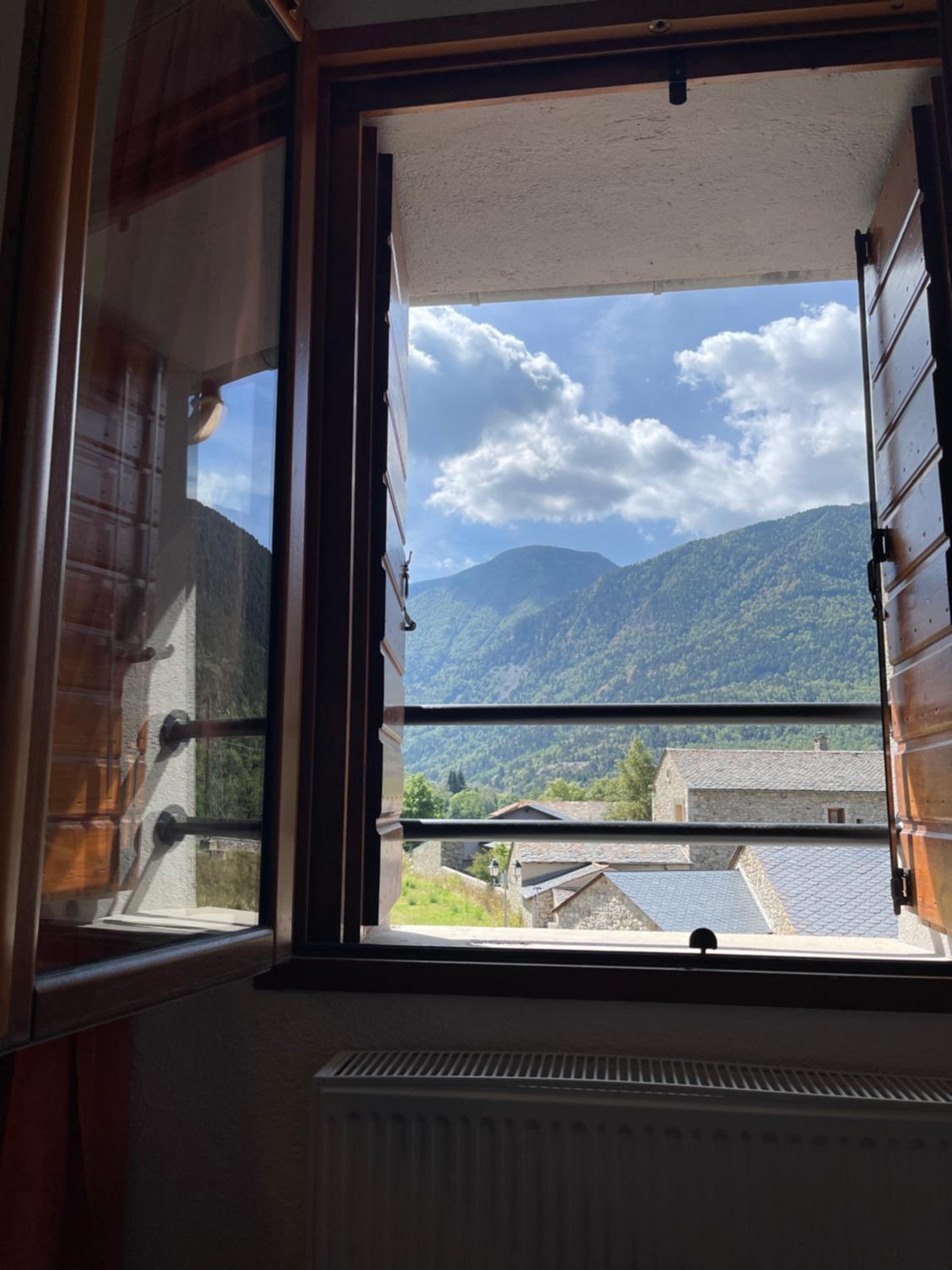 Double Room with Mountain View - Photo 2