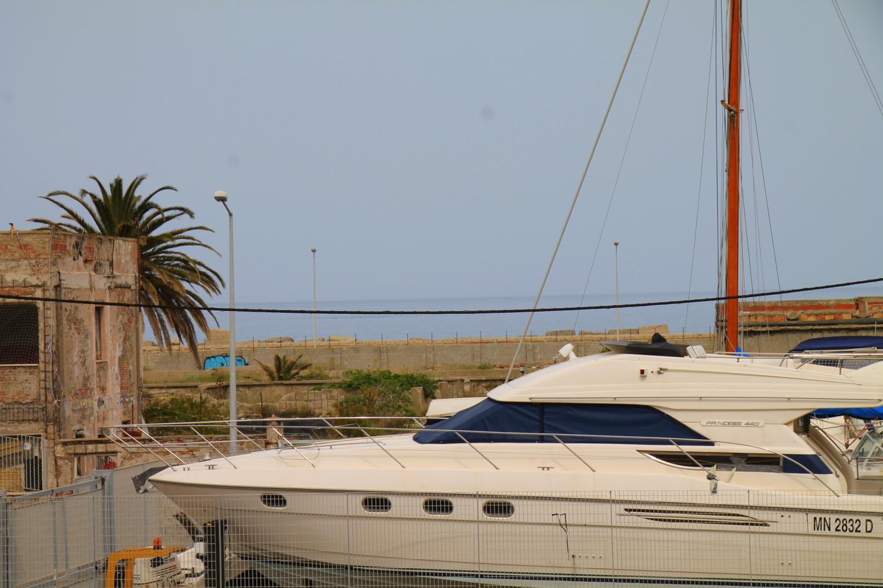 Triple Room with Sea View - Photo 13