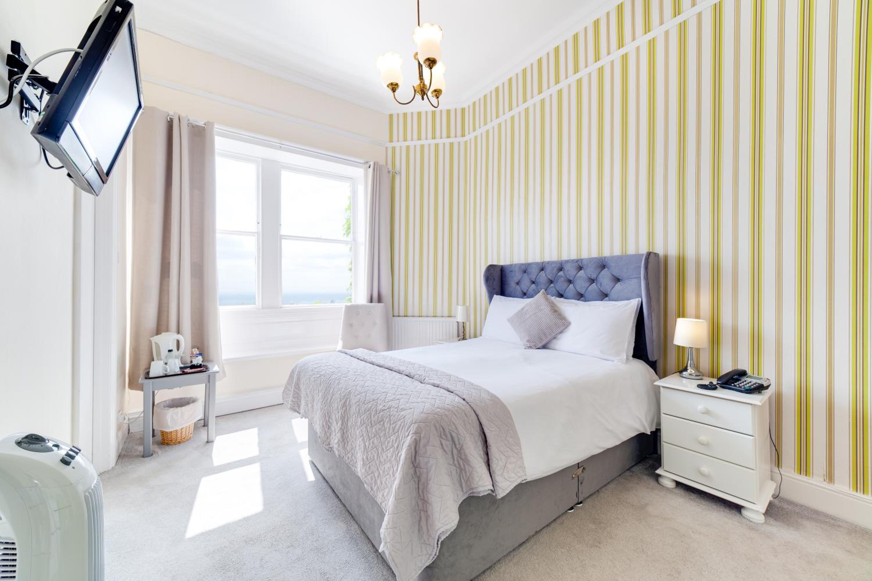 Deluxe Double Room - Photo 10