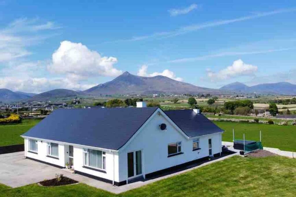 Four-Bedroom House photo 1