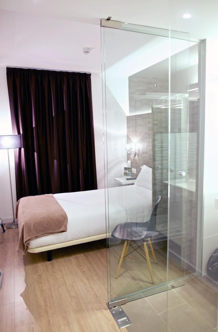 Deluxe Single Room photo 3