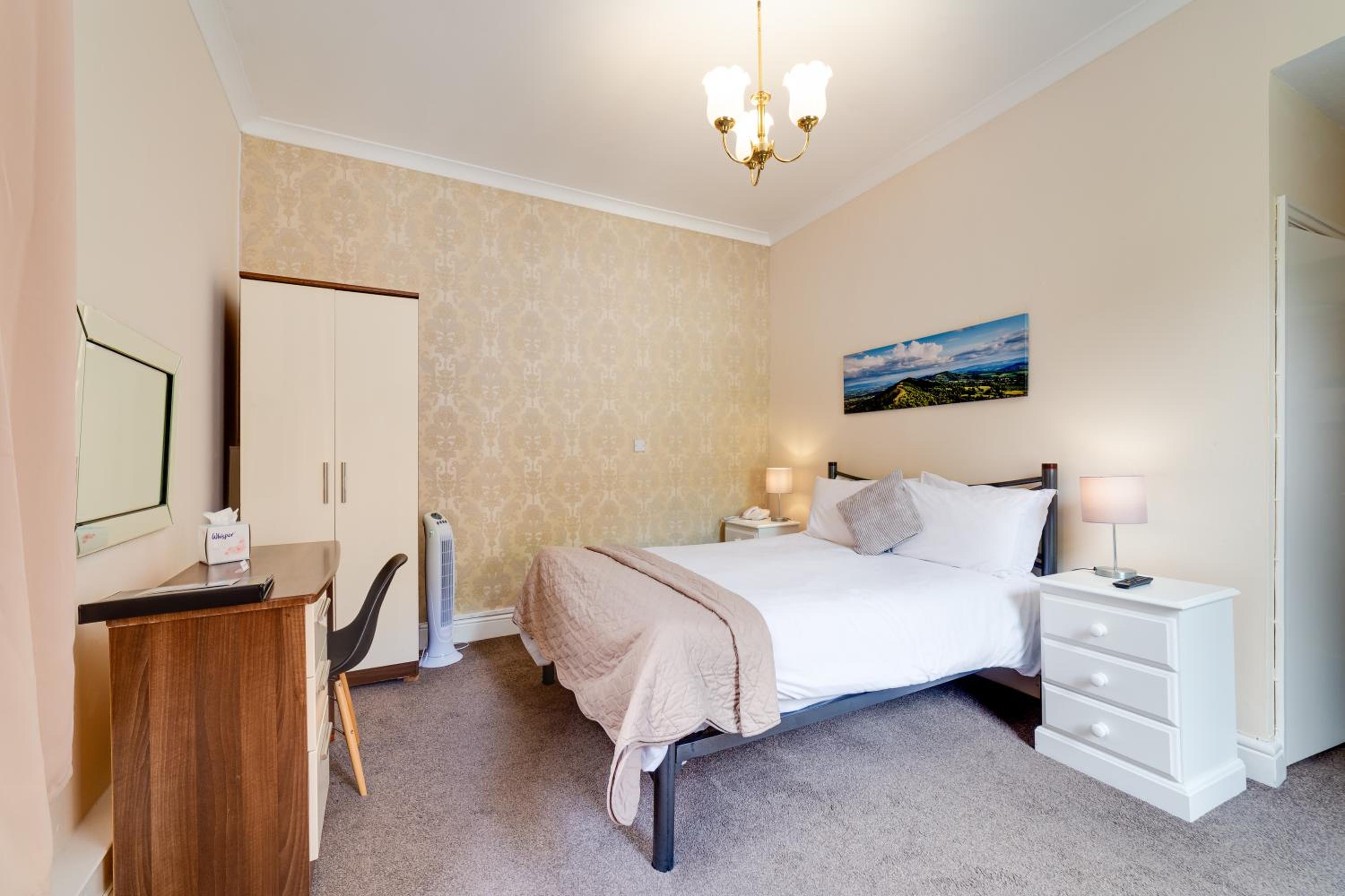 Standard Double Room - Photo 15