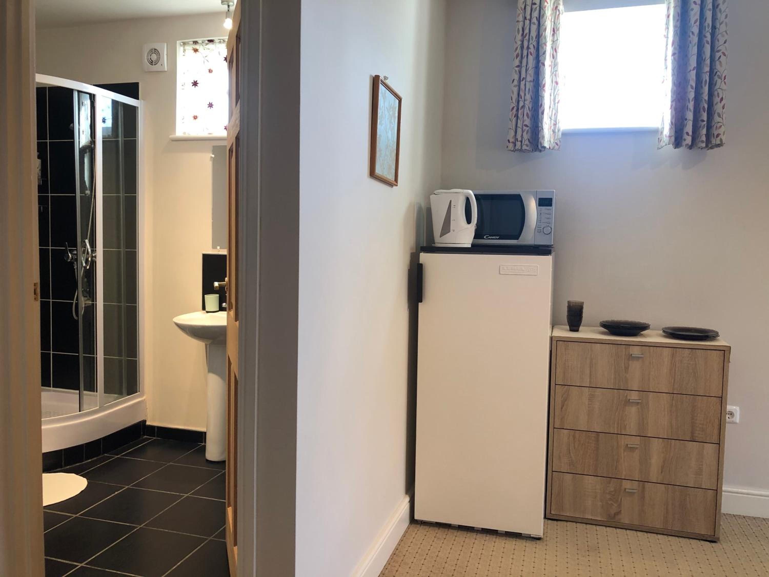 Triple Room with Bathroom photo 2