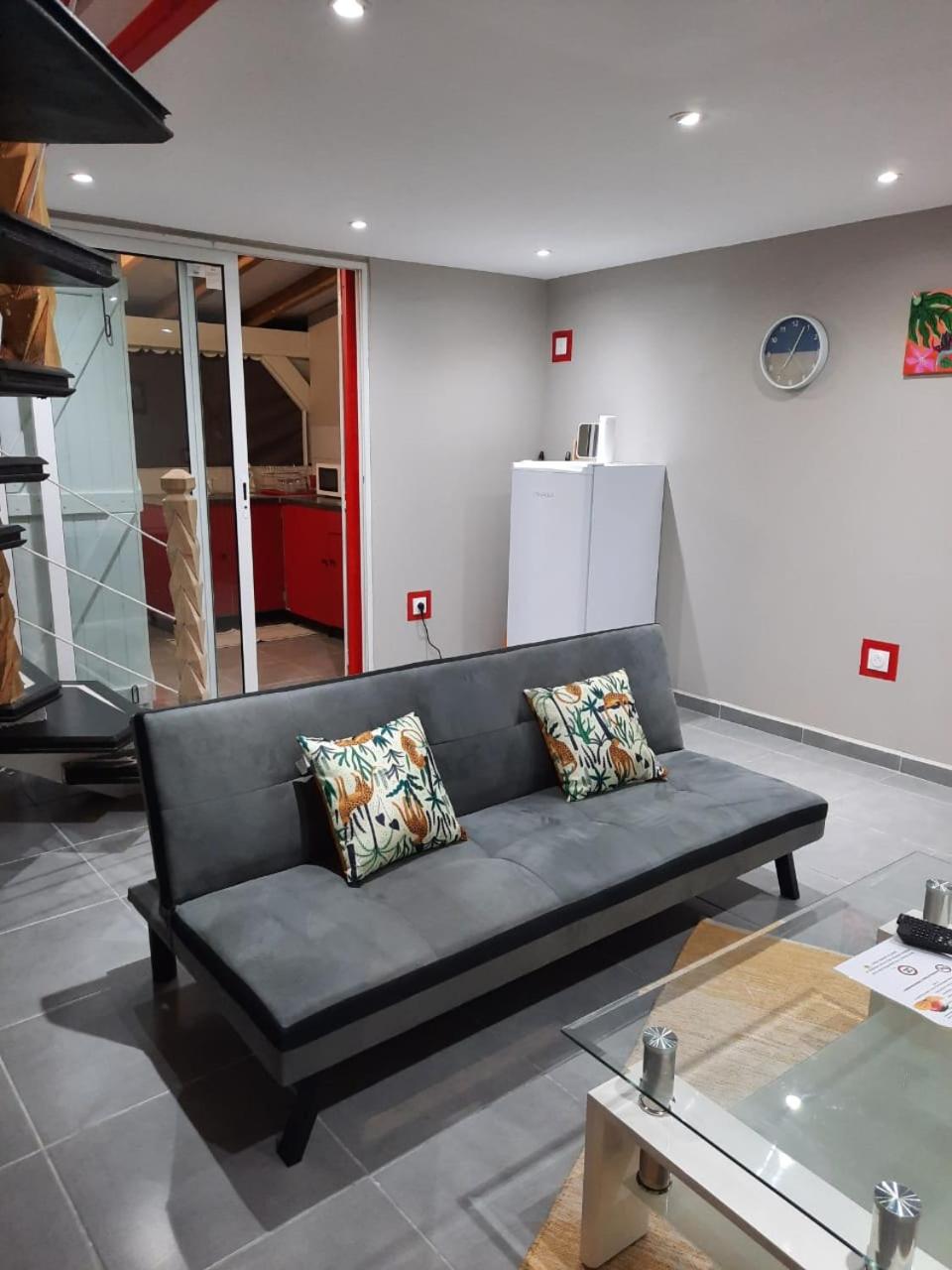One-Bedroom House - Photo 7