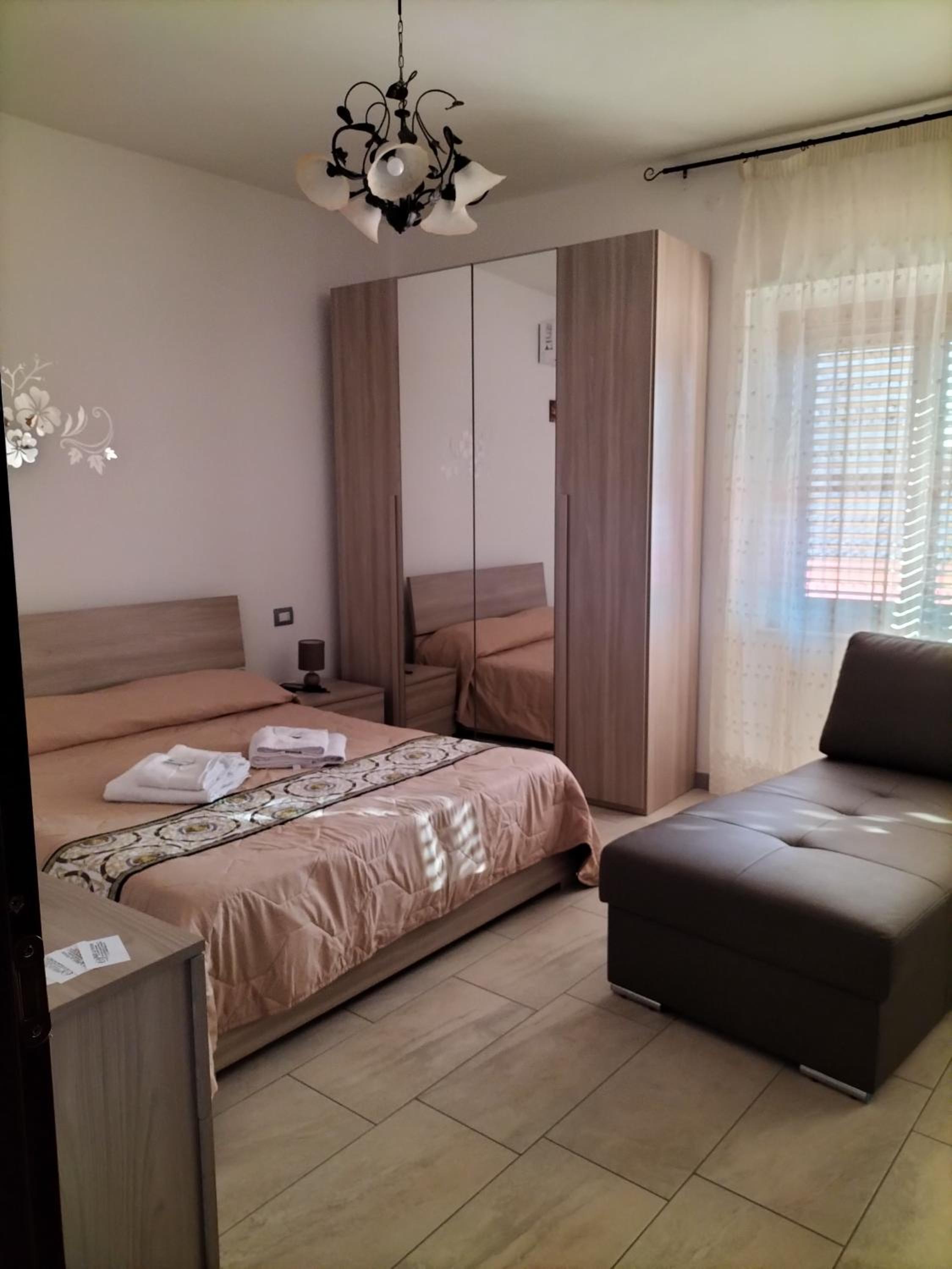 Double Room - Photo 3
