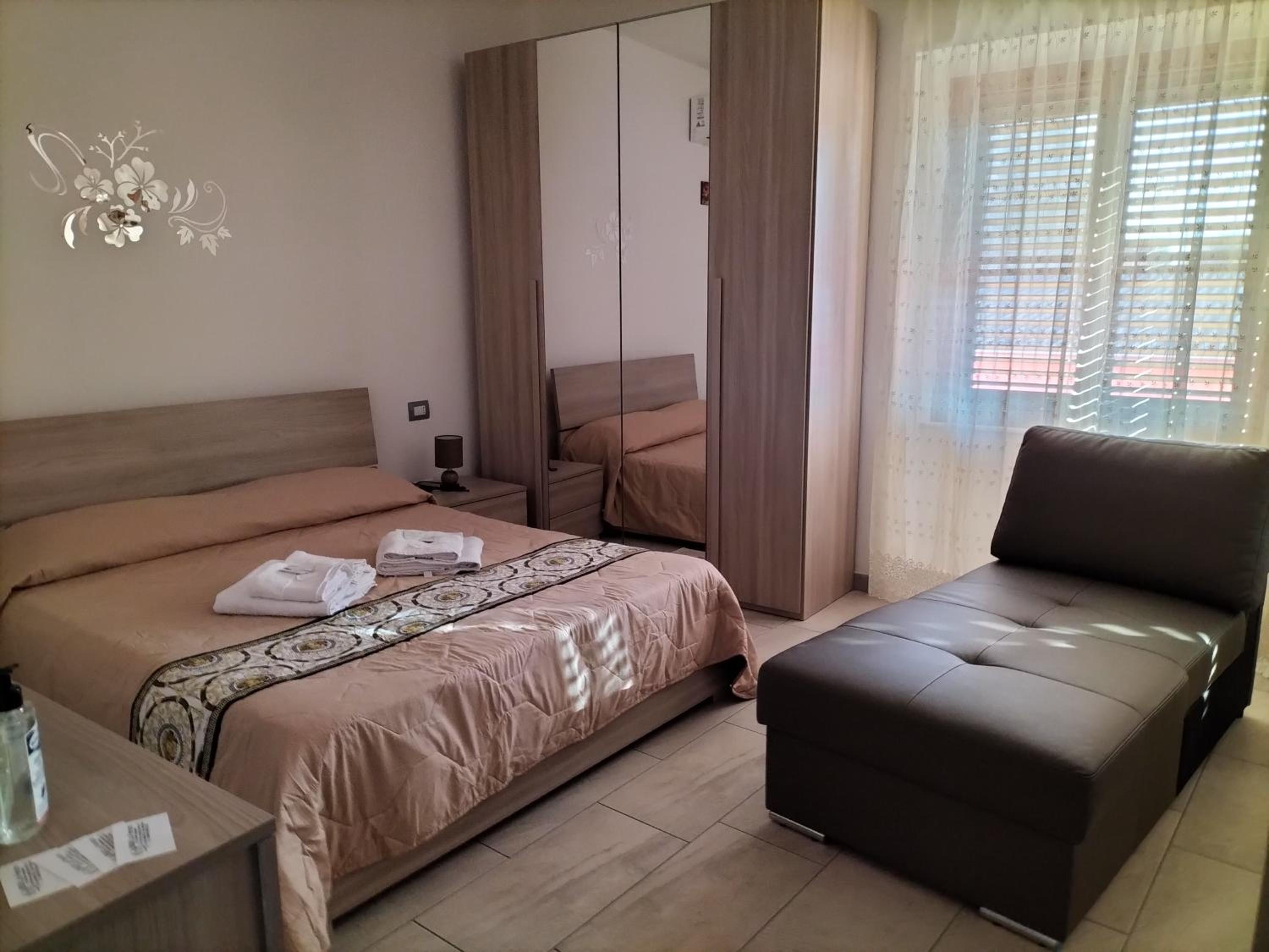 Double Room - Photo 1