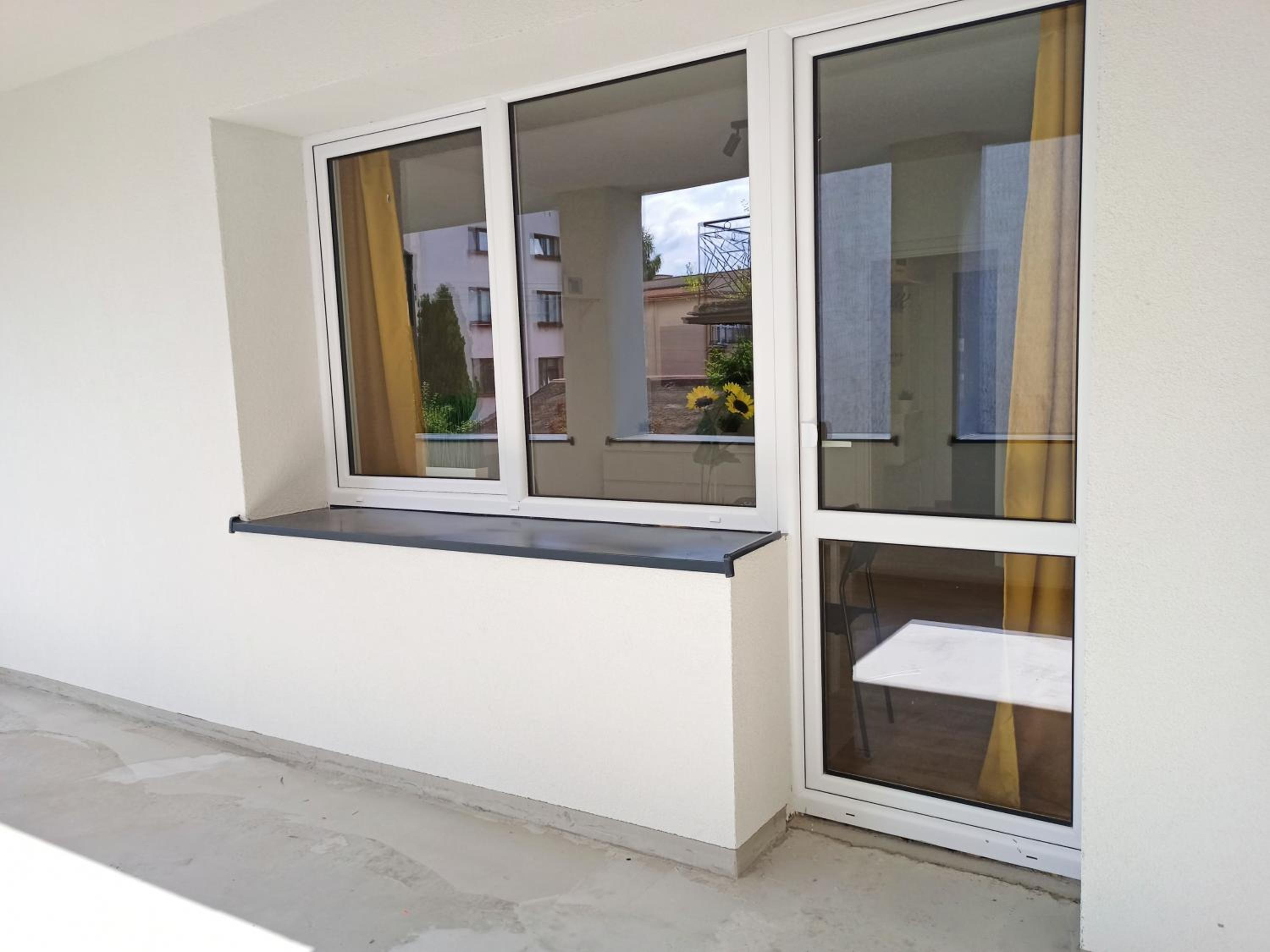 Apartment with Balcony photo 1