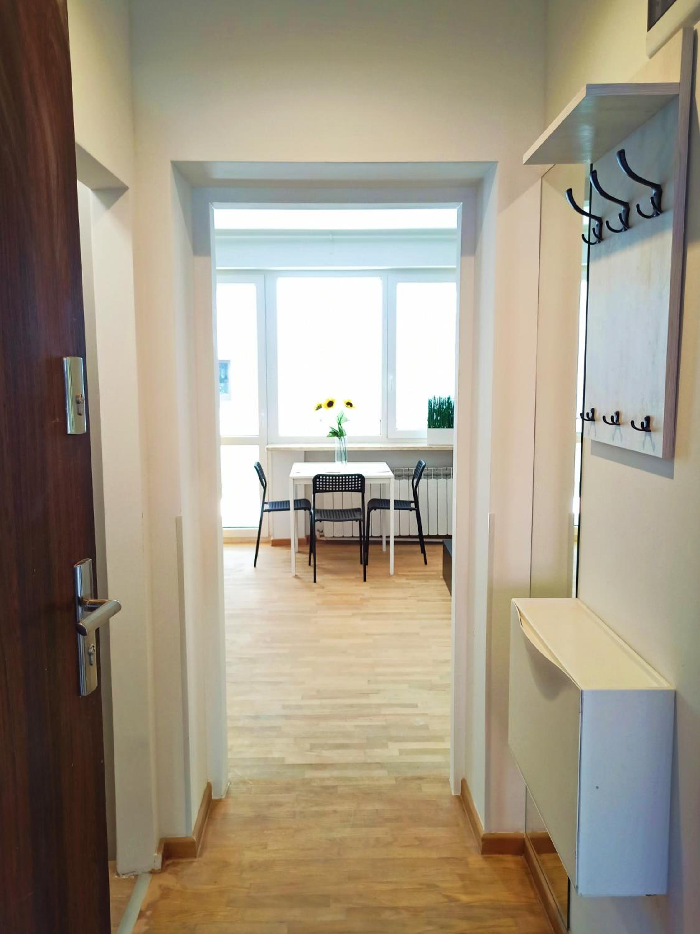 Apartment with Balcony photo 3