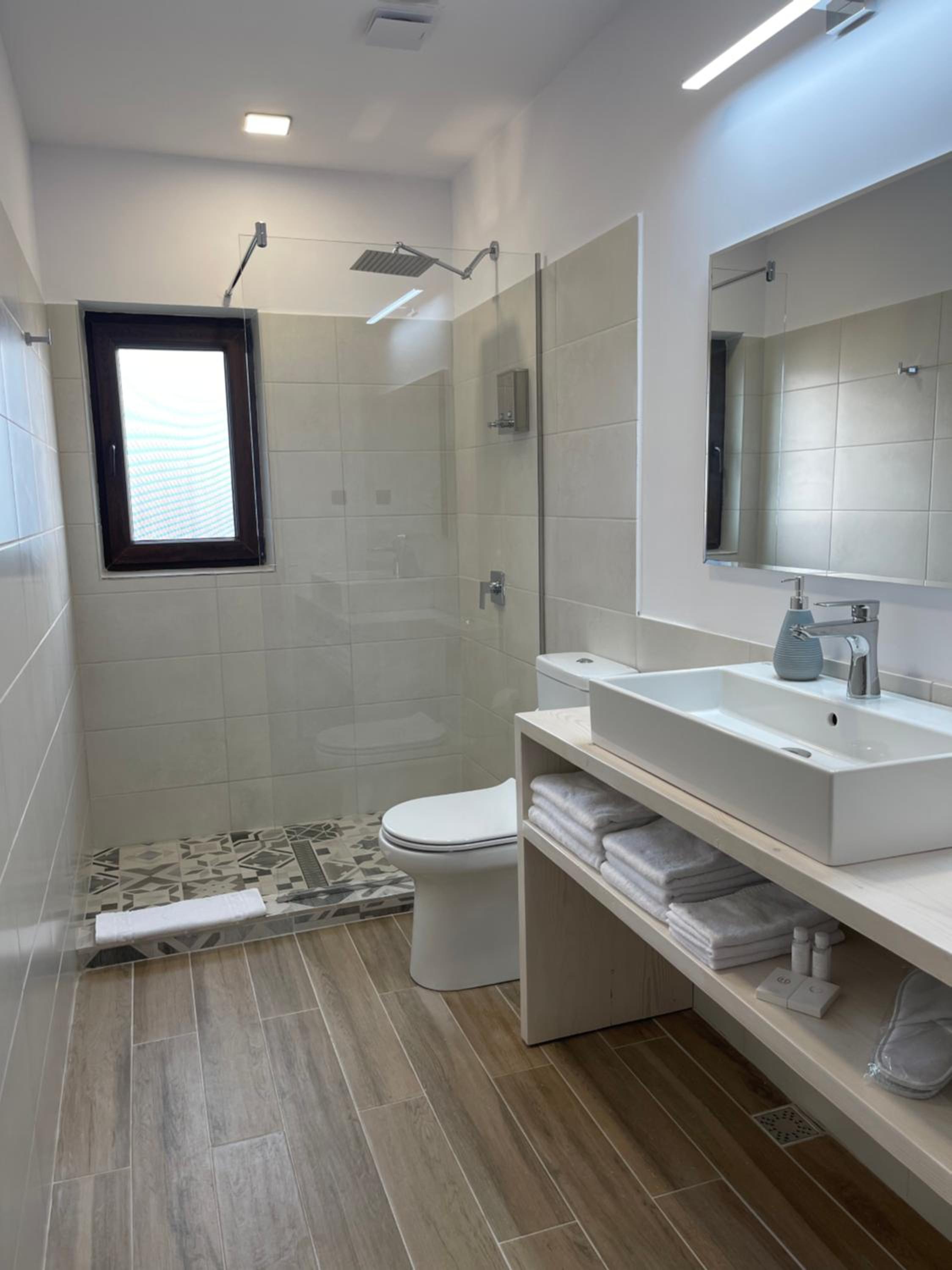 Triple Room - Photo 2