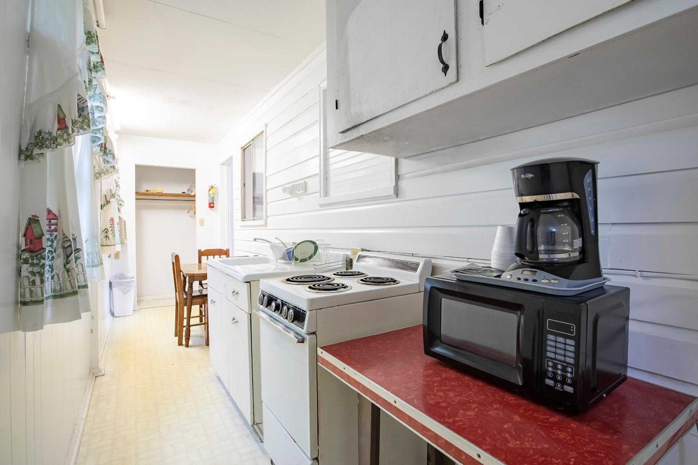 2 Bedroom Apartment with Kitchen - Photo 10