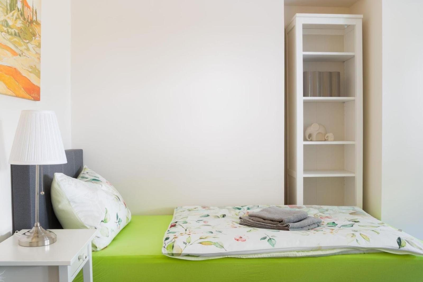 One-Bedroom Apartment - Photo 1