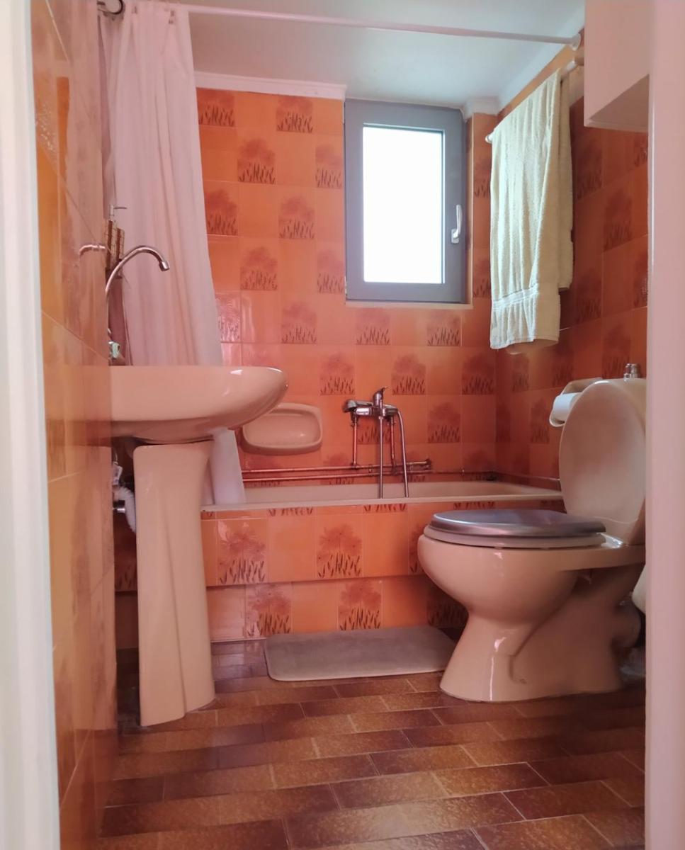 Two-Bedroom Apartment - Photo 18