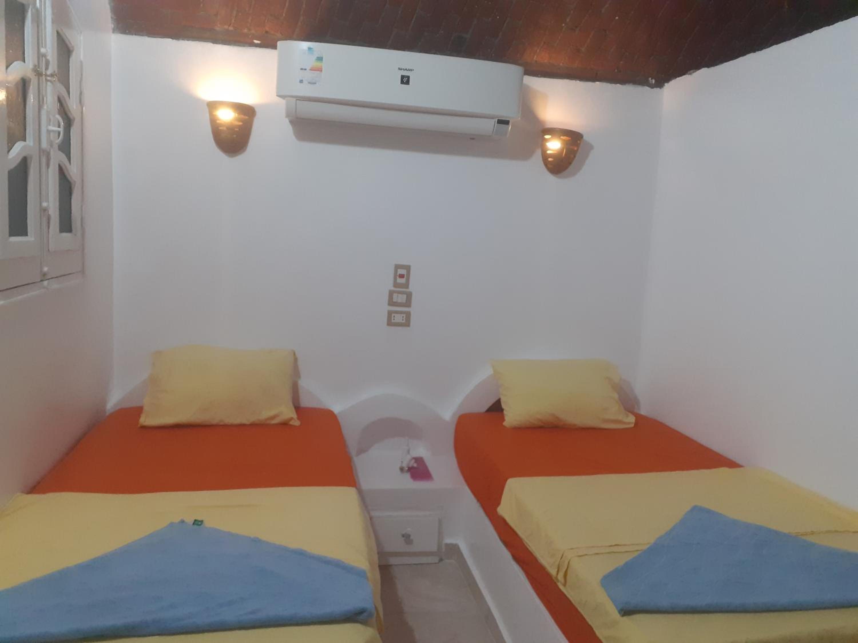 Double Room with Sea View - Photo 15