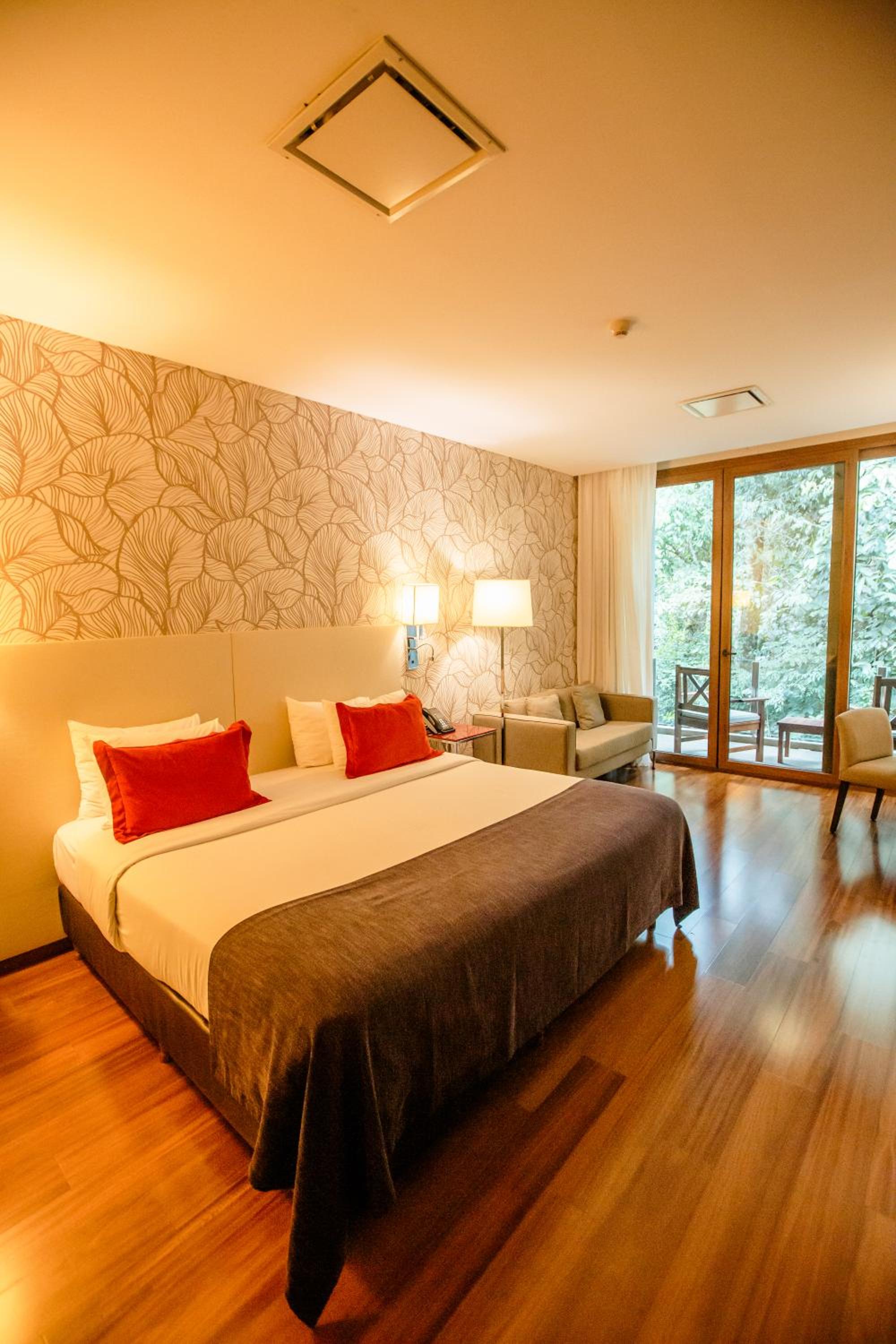 Superior King Room