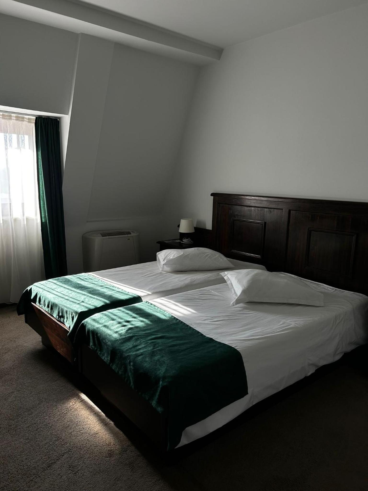 Economy Twin Room