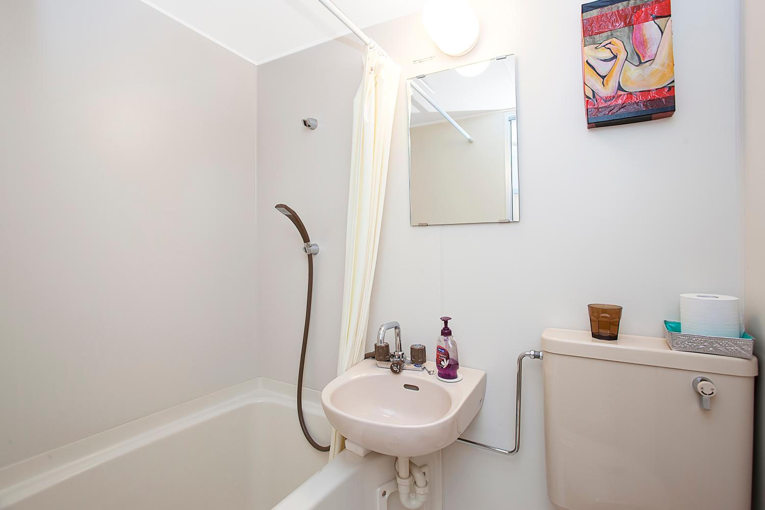 Twin Room with Private Bathroom - Non-Smoking