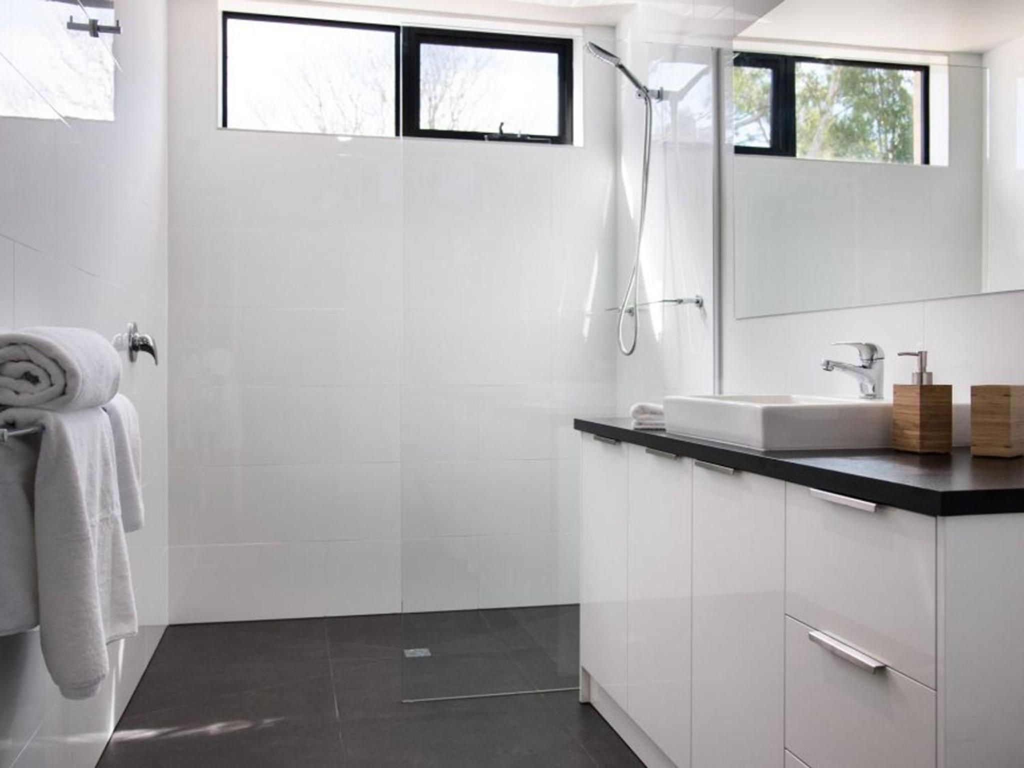 Two-Bedroom House photo 3