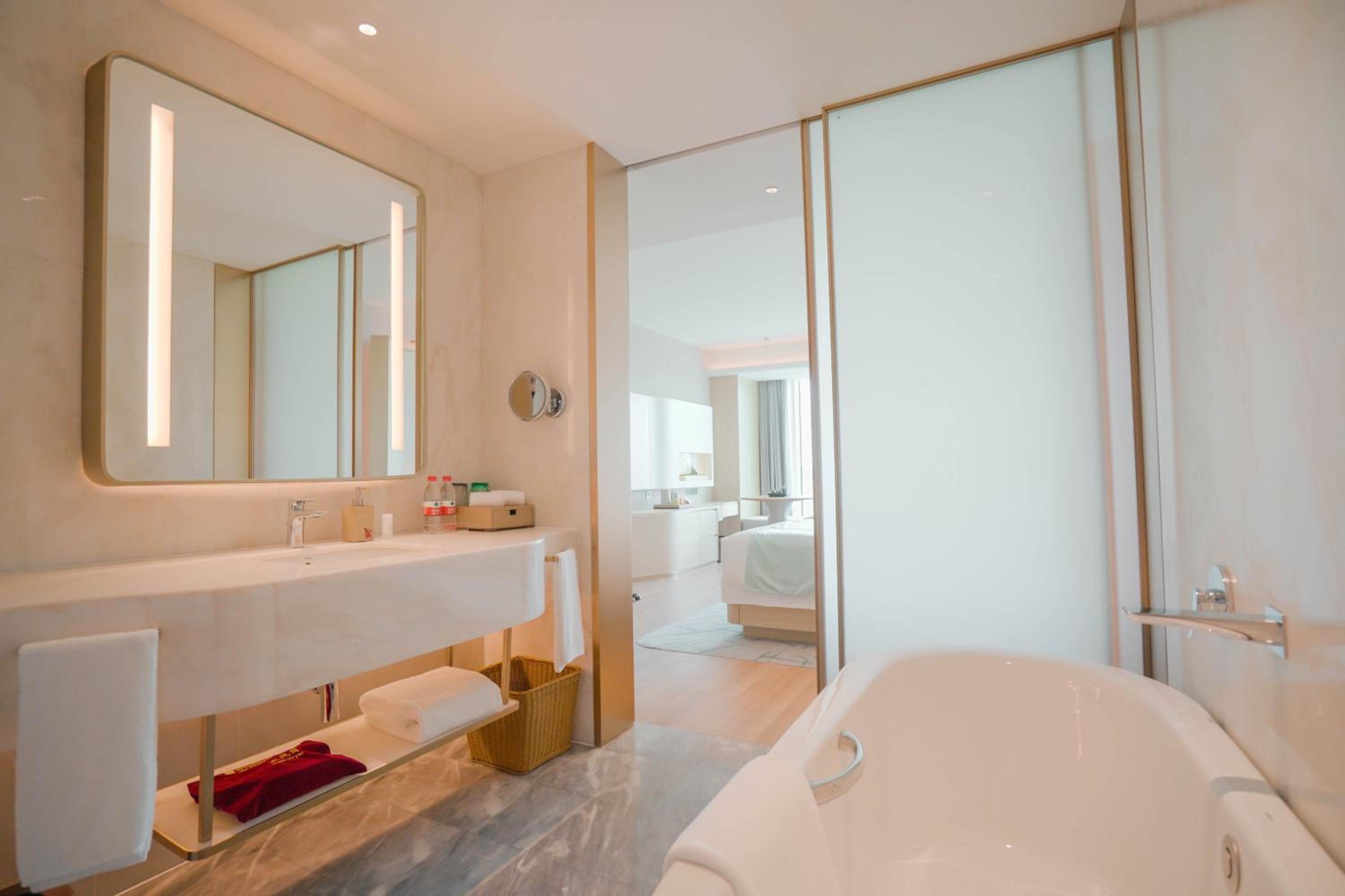 Twin Room - Mobility Accessible photo 2