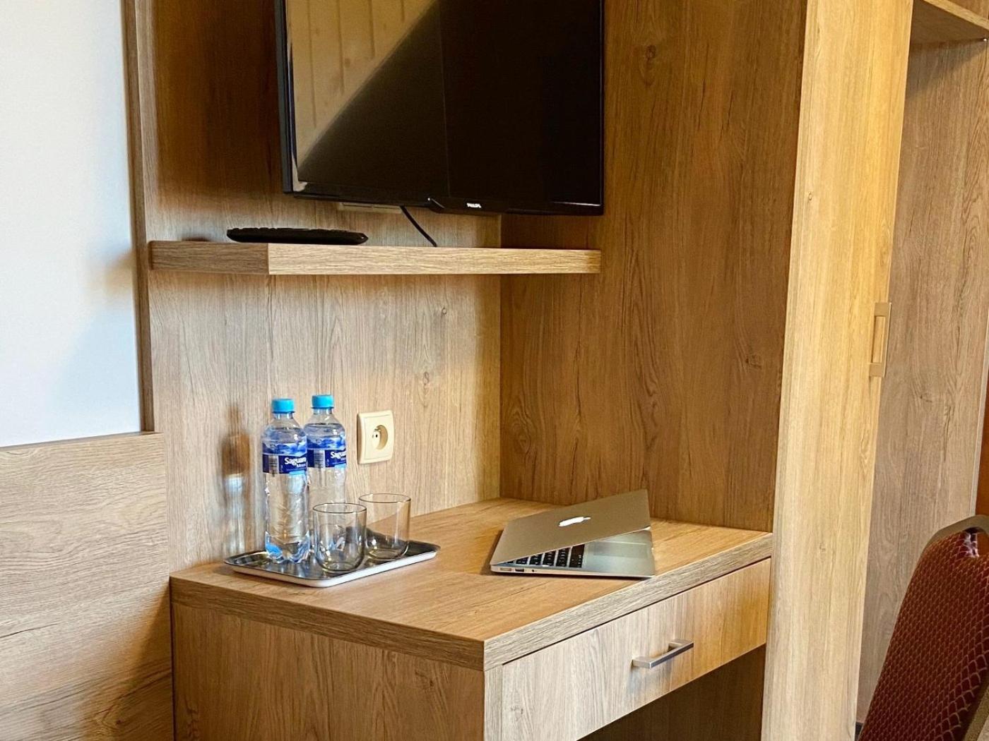 Double or Twin Room with Extra Bed photo 3