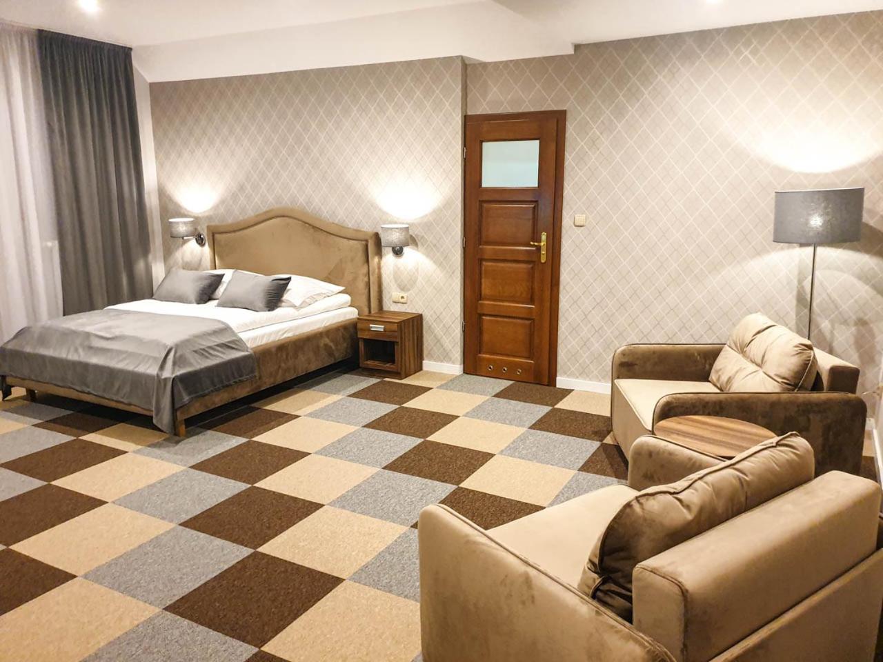 Deluxe Apartment