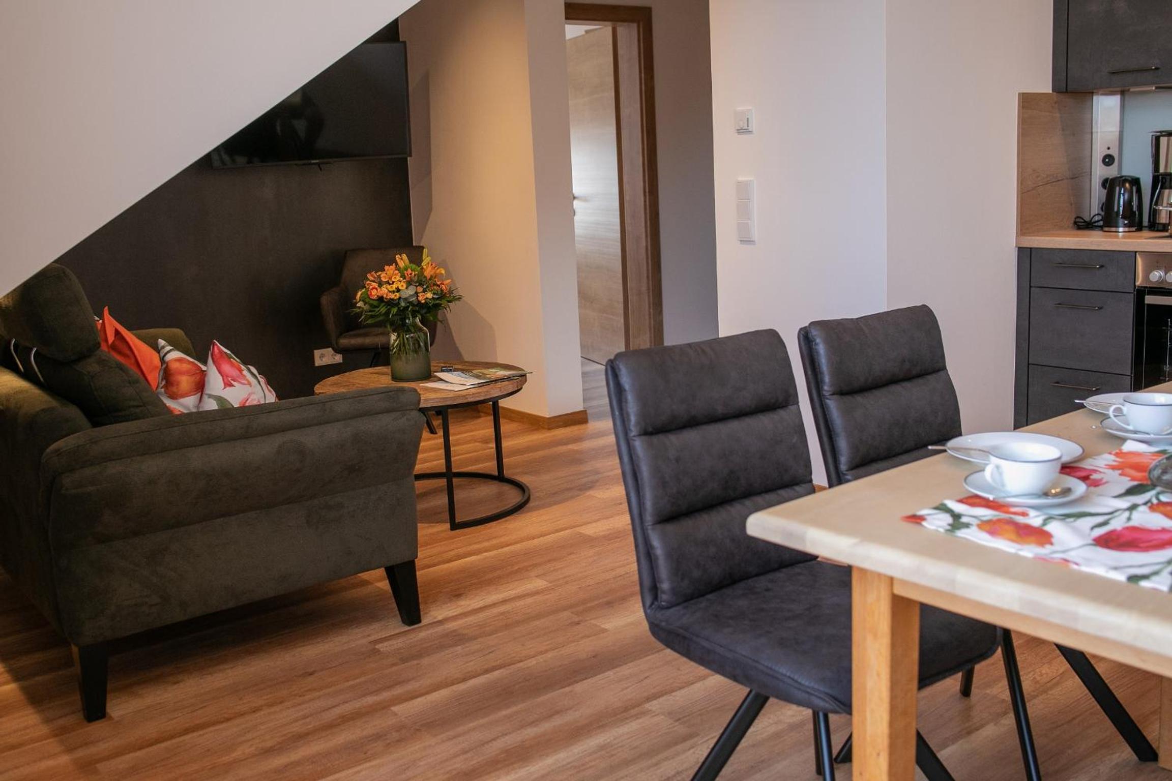 Two-Bedroom Apartment - Photo 6
