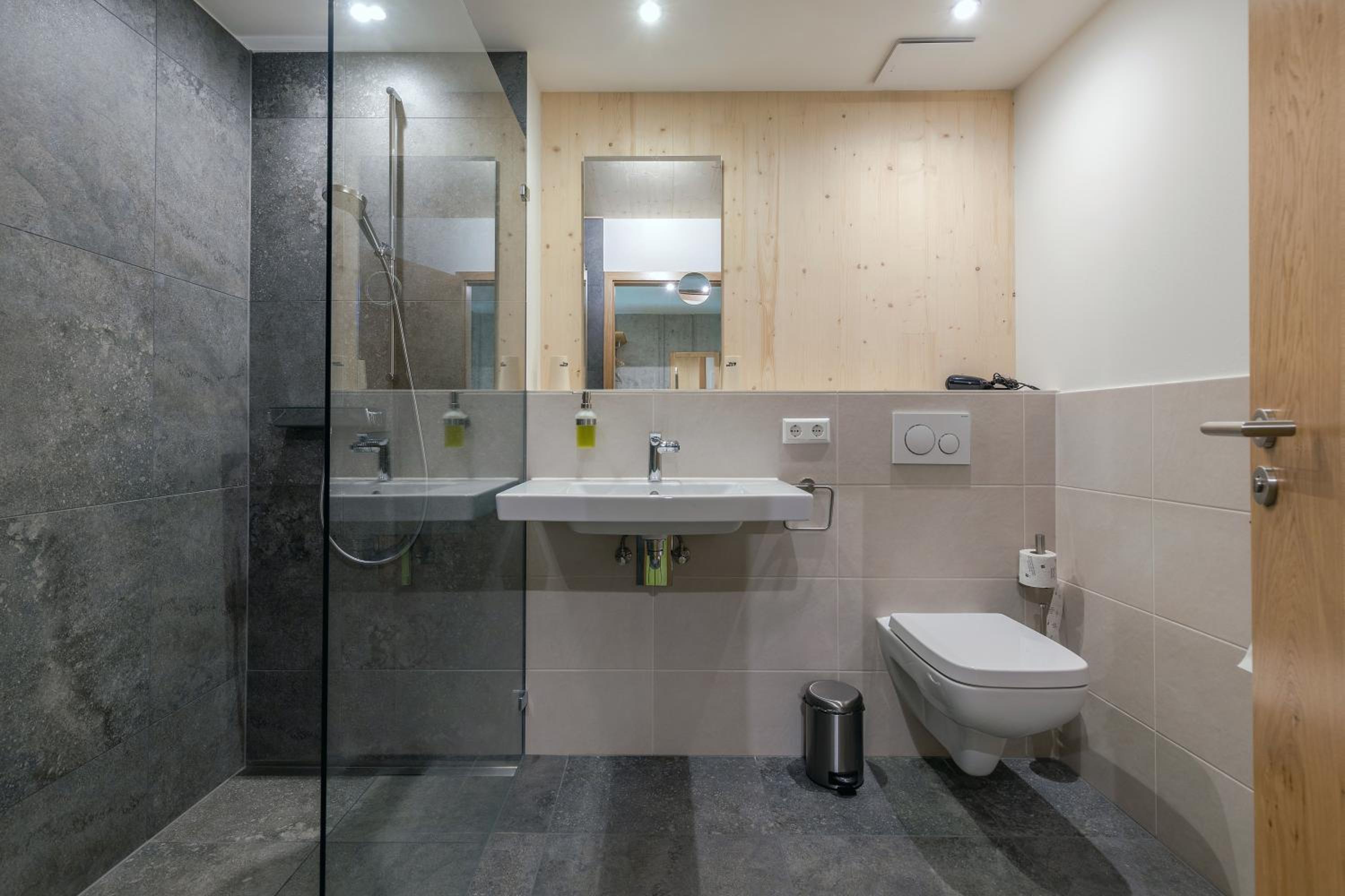 Double Room - Photo 8