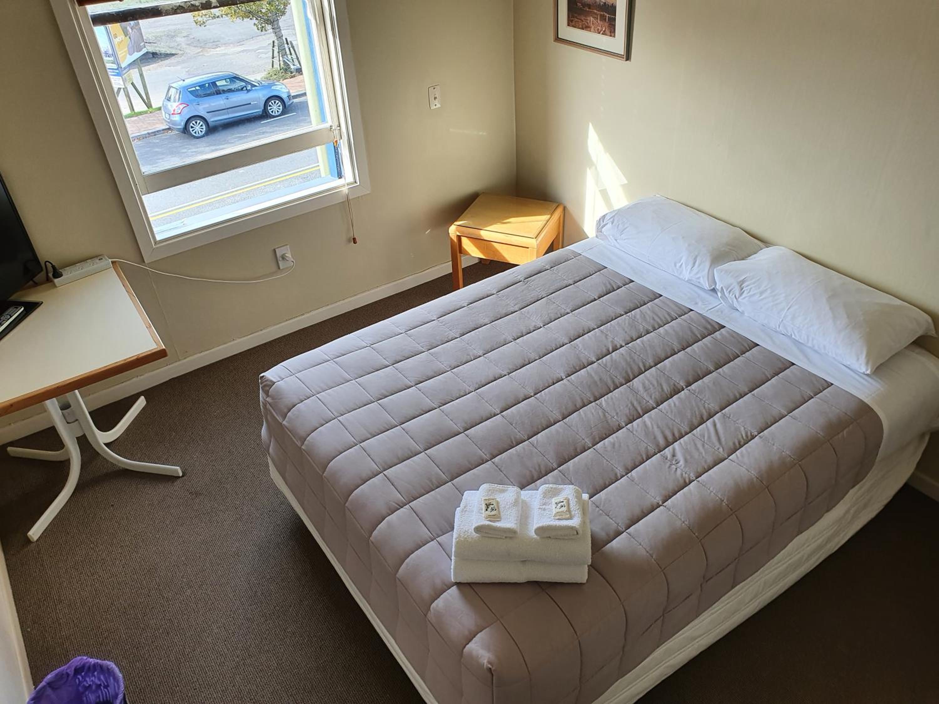 Double Room with Shared Bathroom photo 3