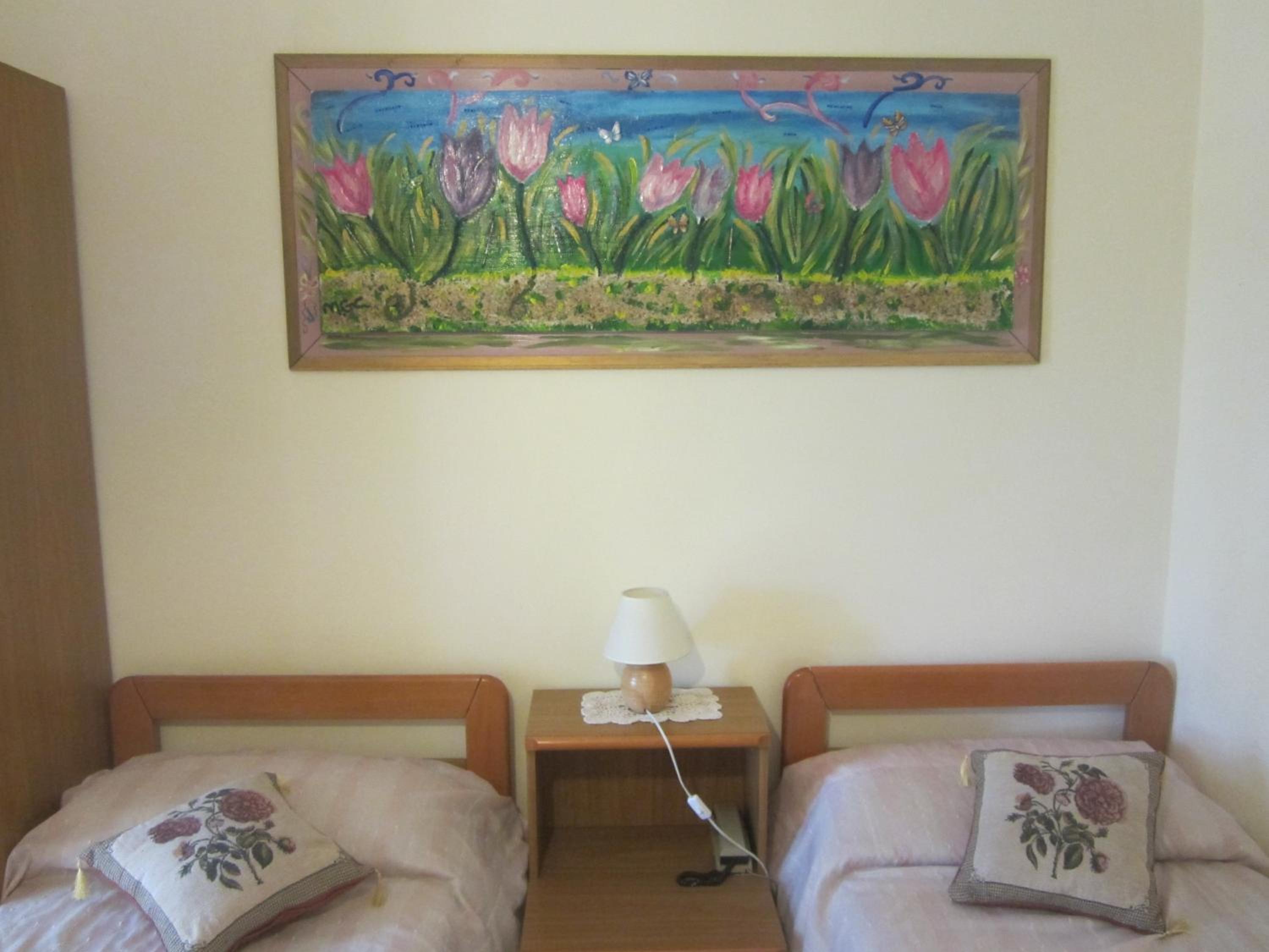 Twin Room - Photo 10