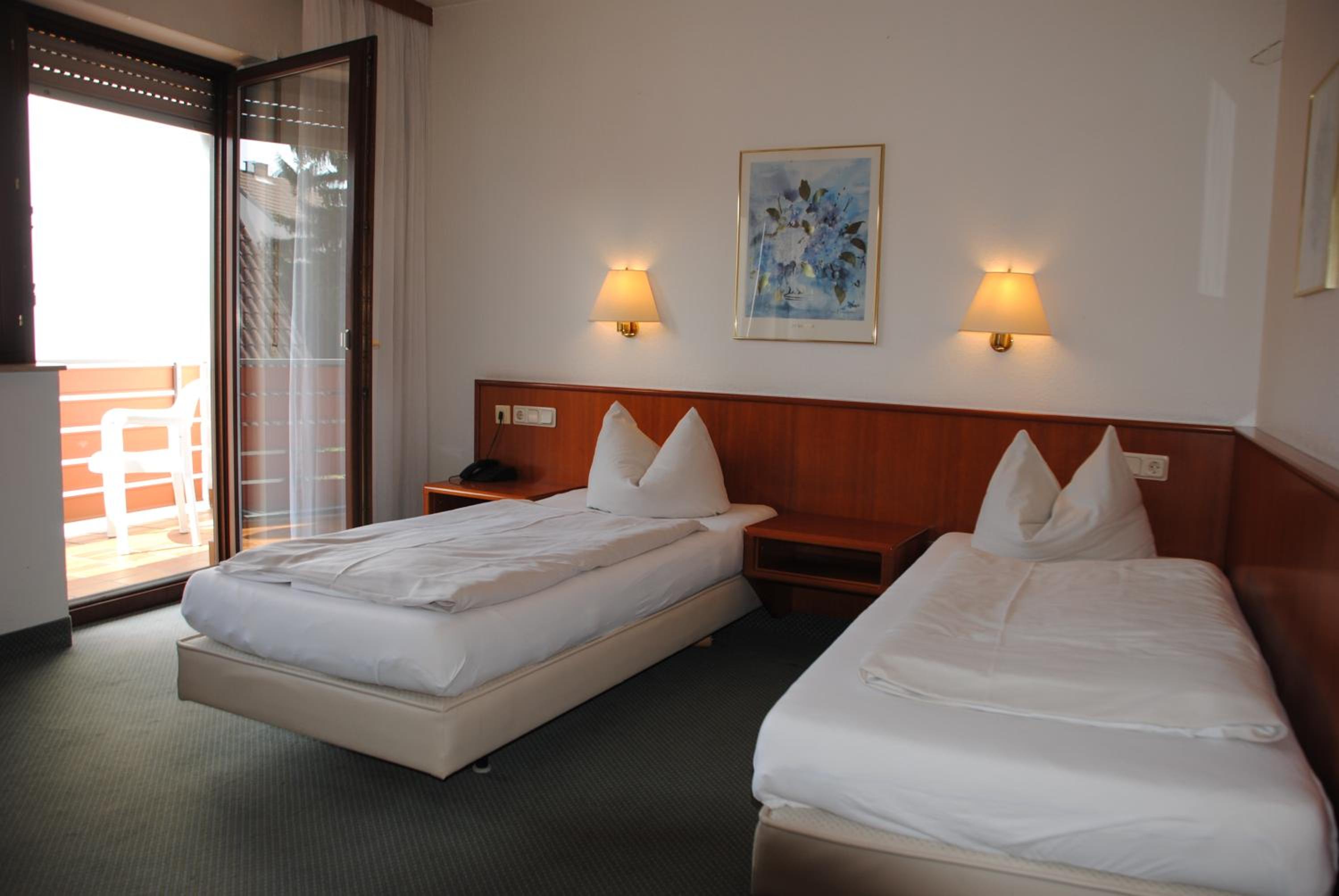Double Room - Photo 8