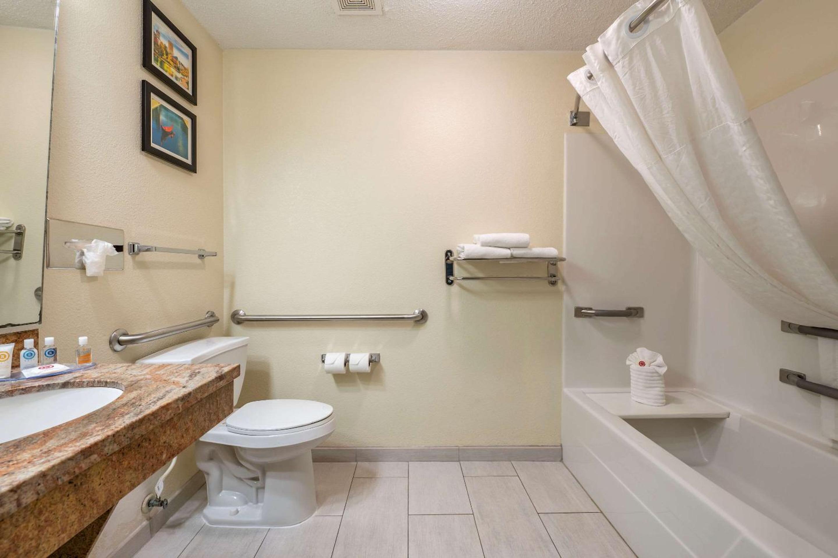 King Room - Accessible/Non-Smoking - Photo 5