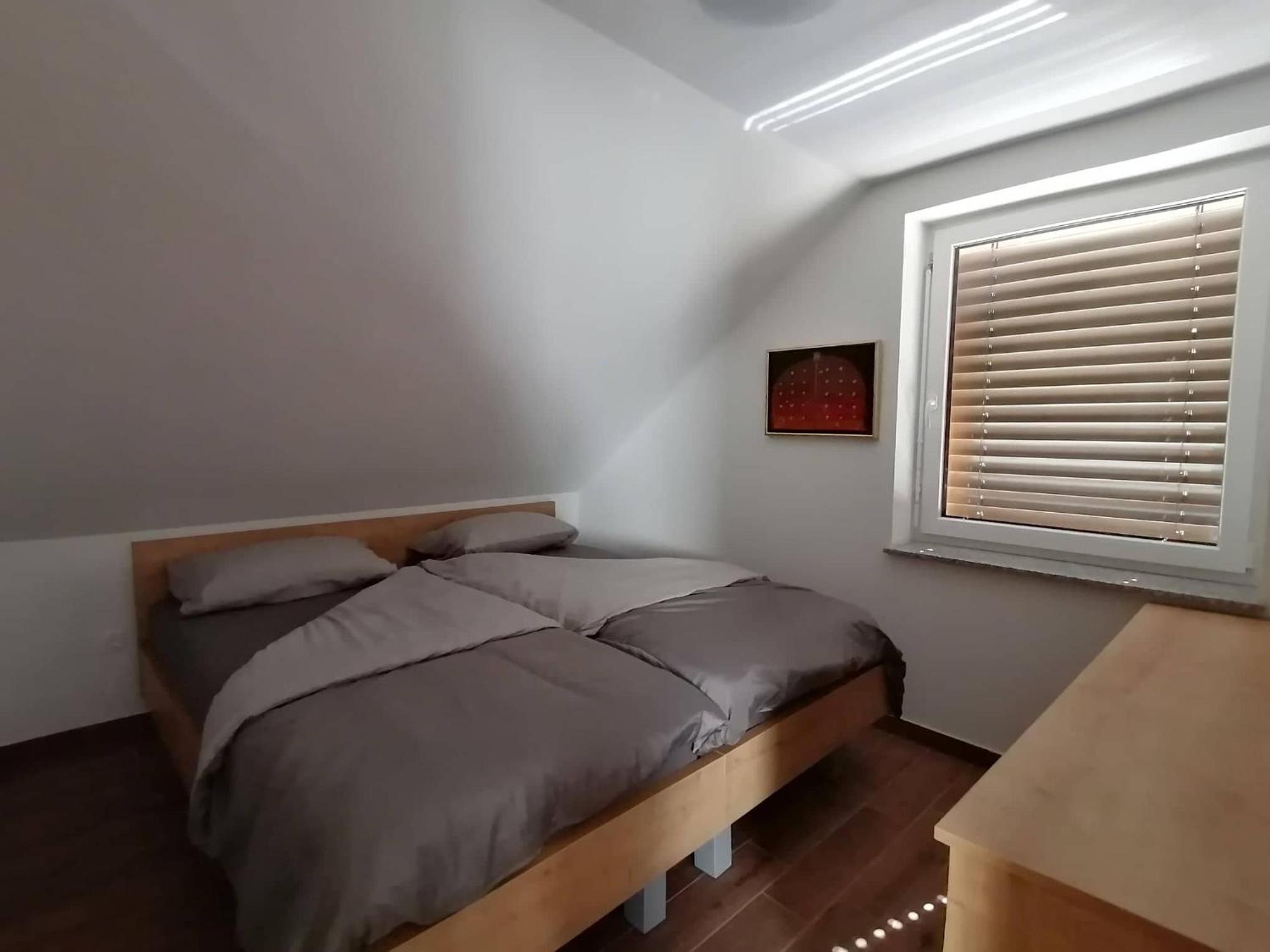 Family Room - Photo 6