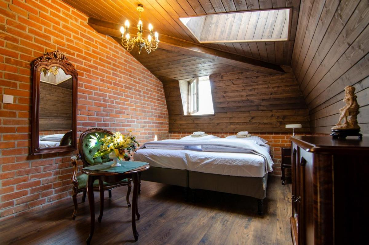 Twin Room with Private Bathroom - Photo 2