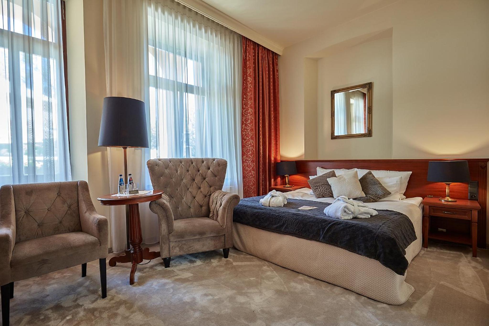 Double or Twin Room with Spa Package photo 3