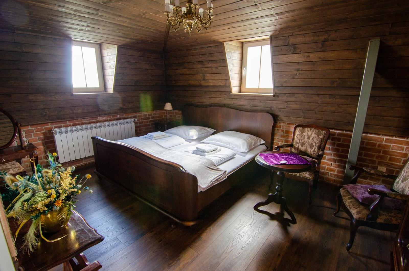 Deluxe King Room - Photo 1