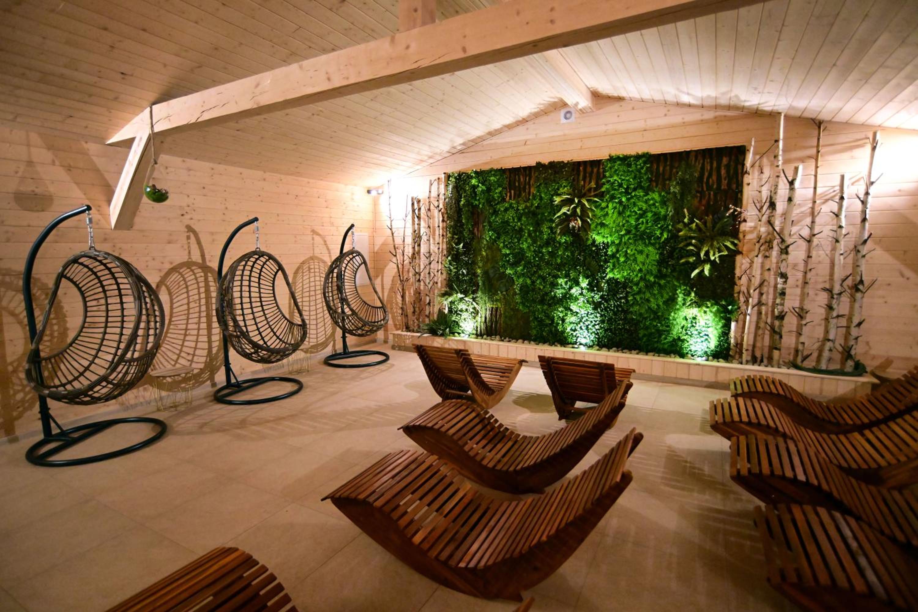 Apartment with Pool View  - Photo 36