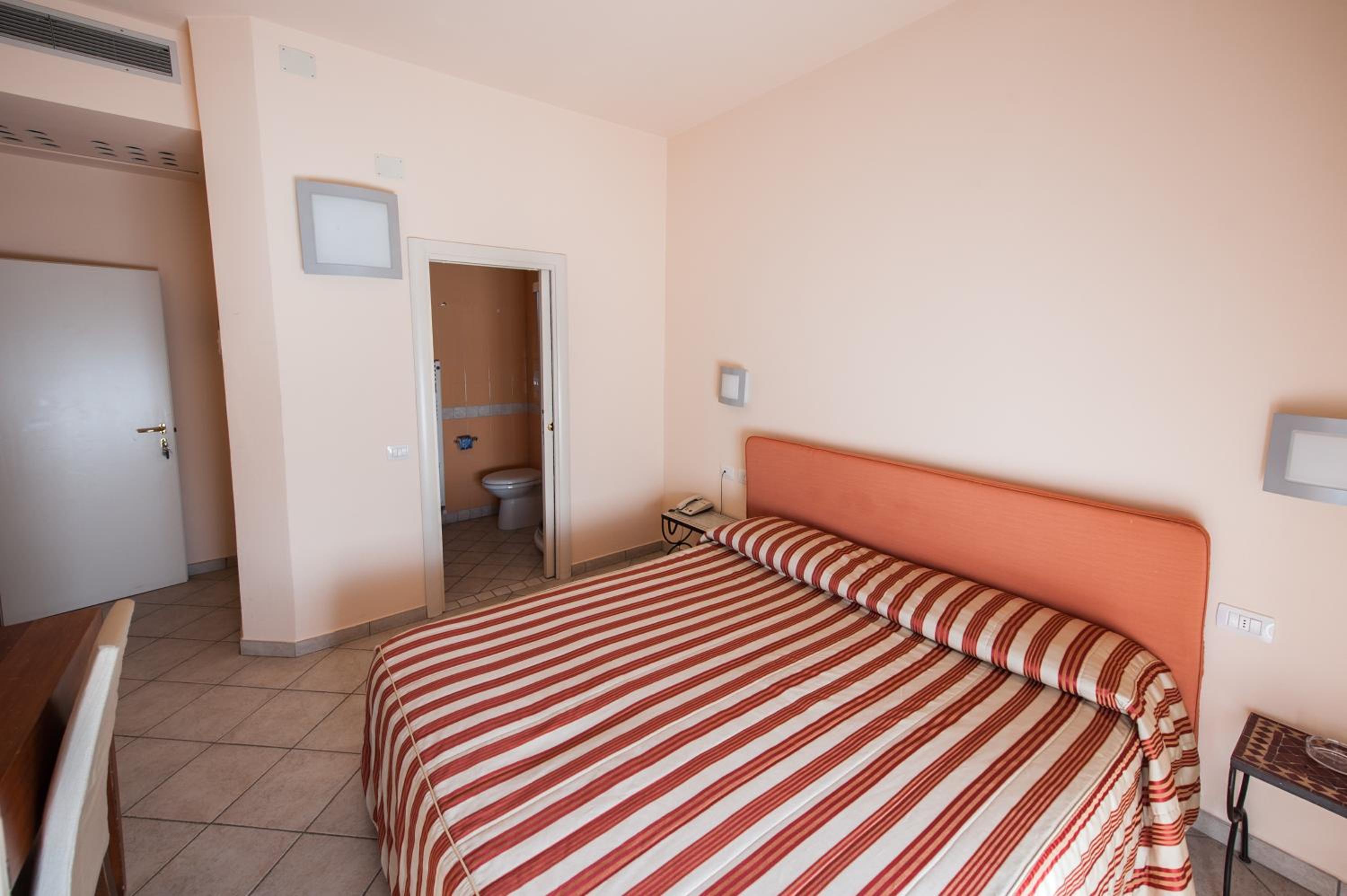 Superior Triple Room with Balcony photo 1