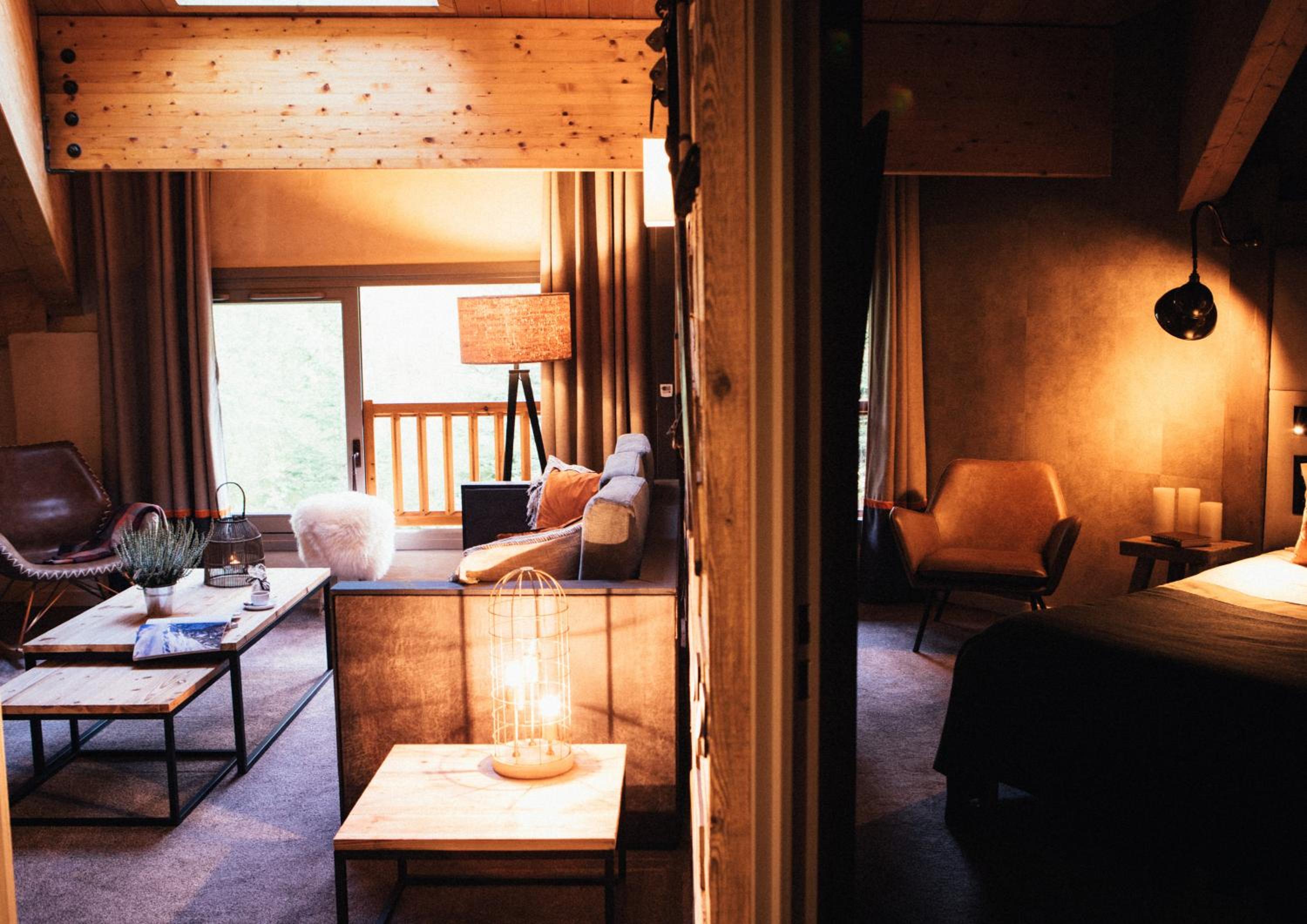 Prestige Suite with Balcony with High Tea (dec-april)  - Photo 1