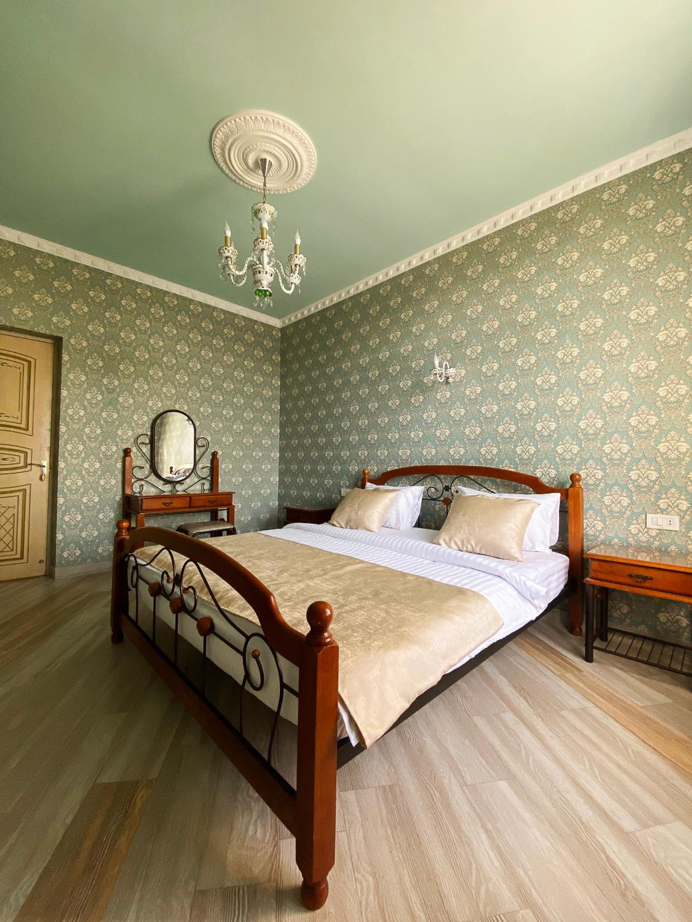 Double Room with Shared Bathroom