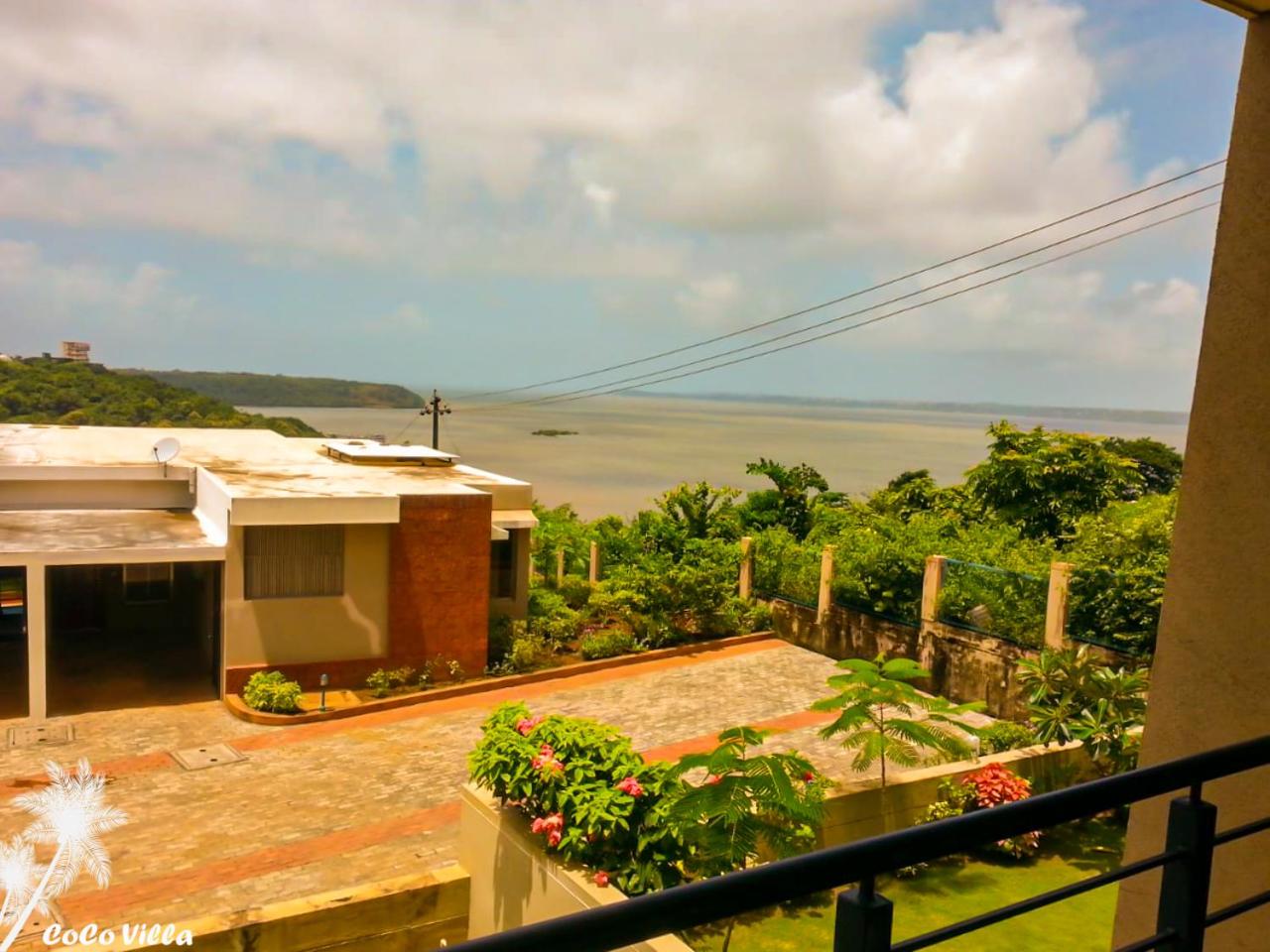 Villa with Sea View photo 2