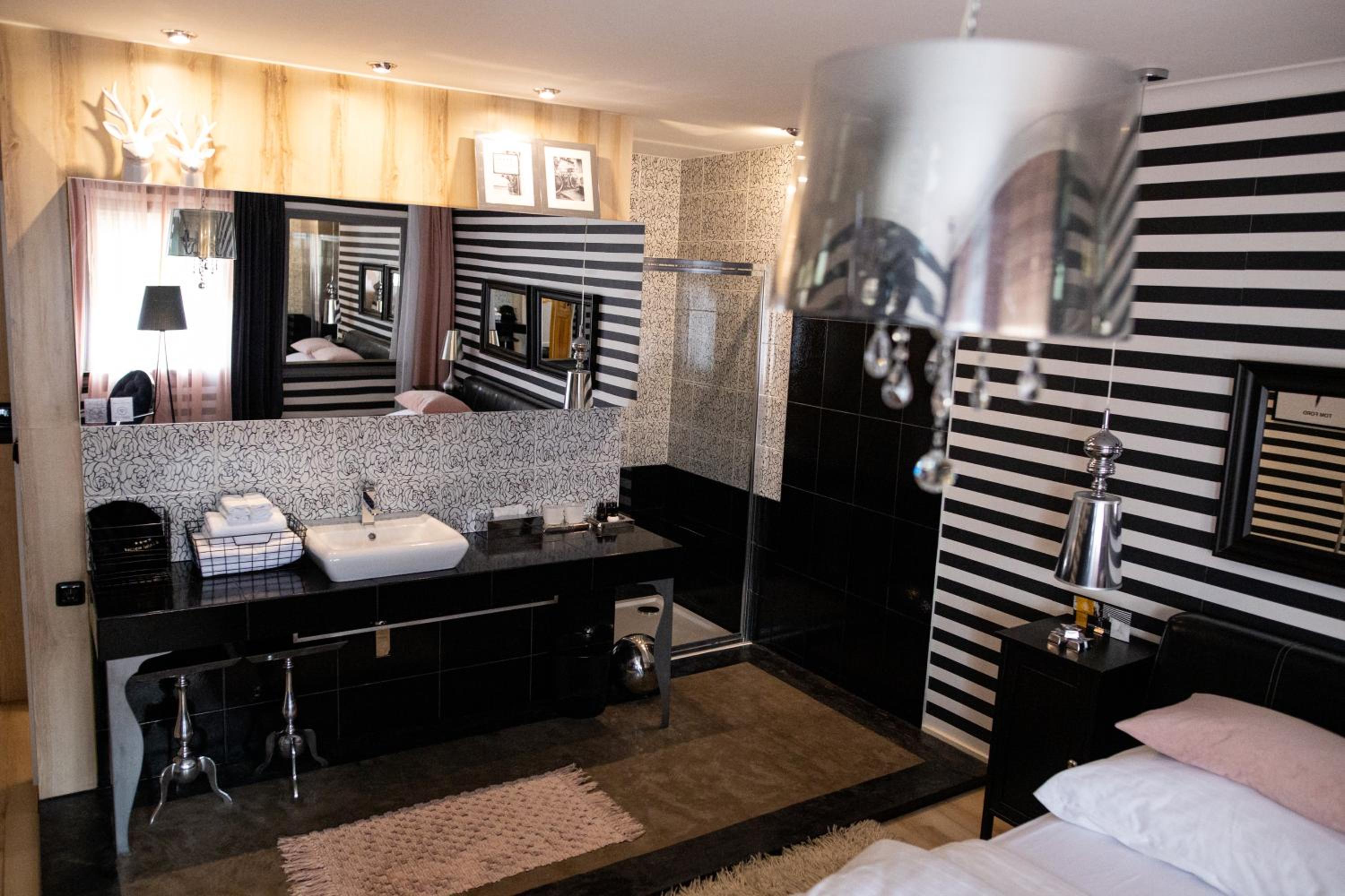 Superior Double Room - Photo 1
