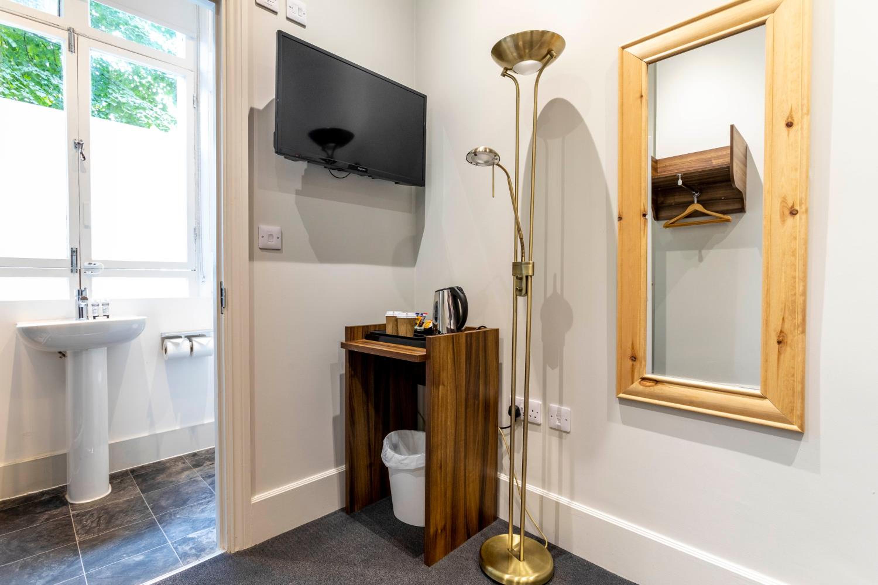 Standard Single Room photo 3