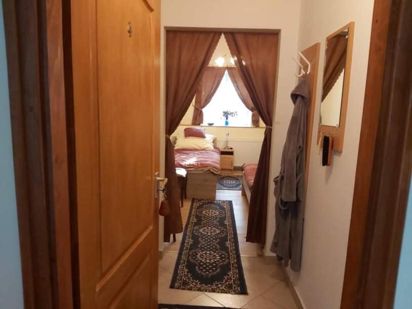 Small Twin Room photo 1