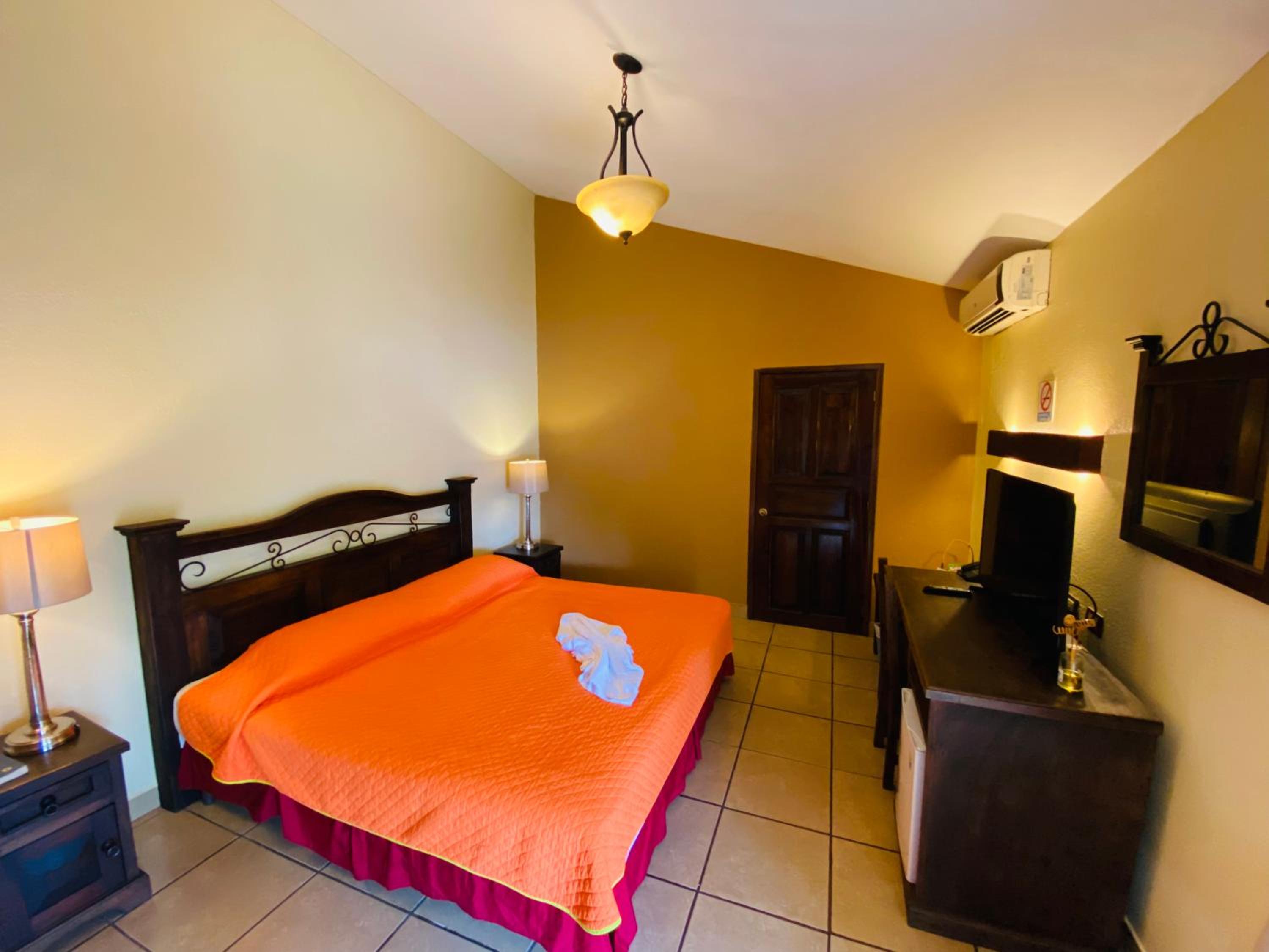 Superior King Room photo 2