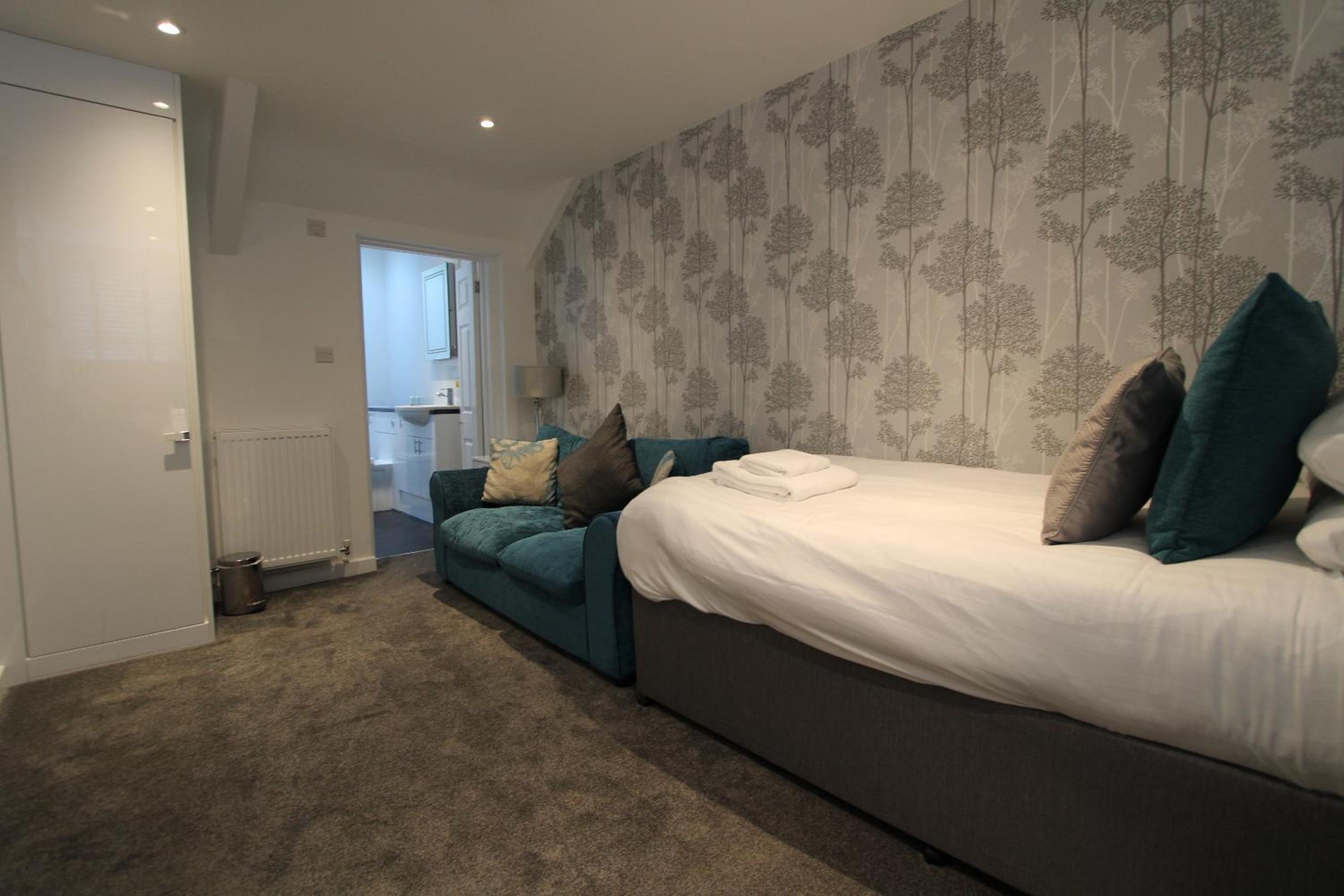 Single Room With Bathroom