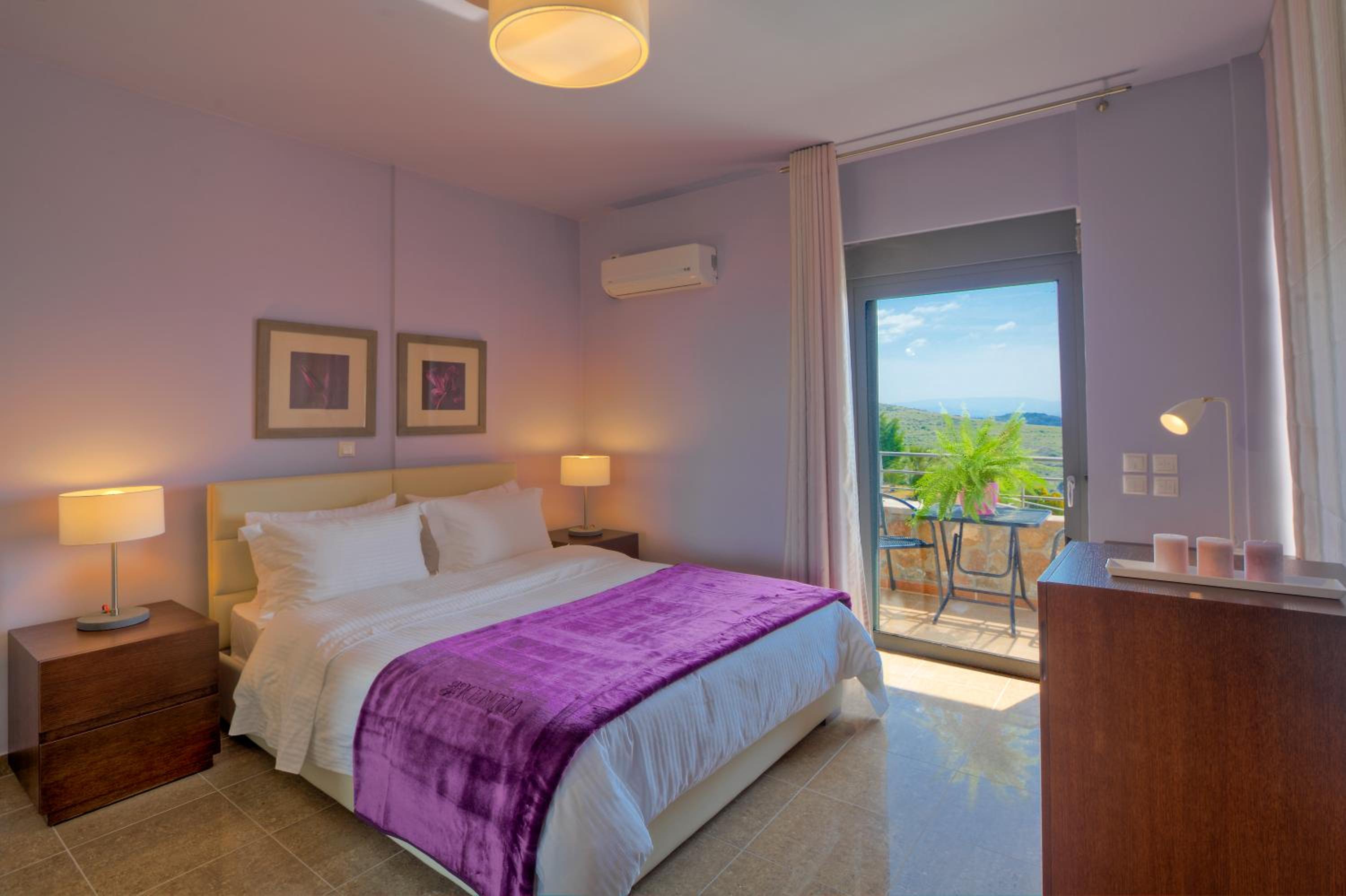 Three-Bedroom Deluxe Apartment